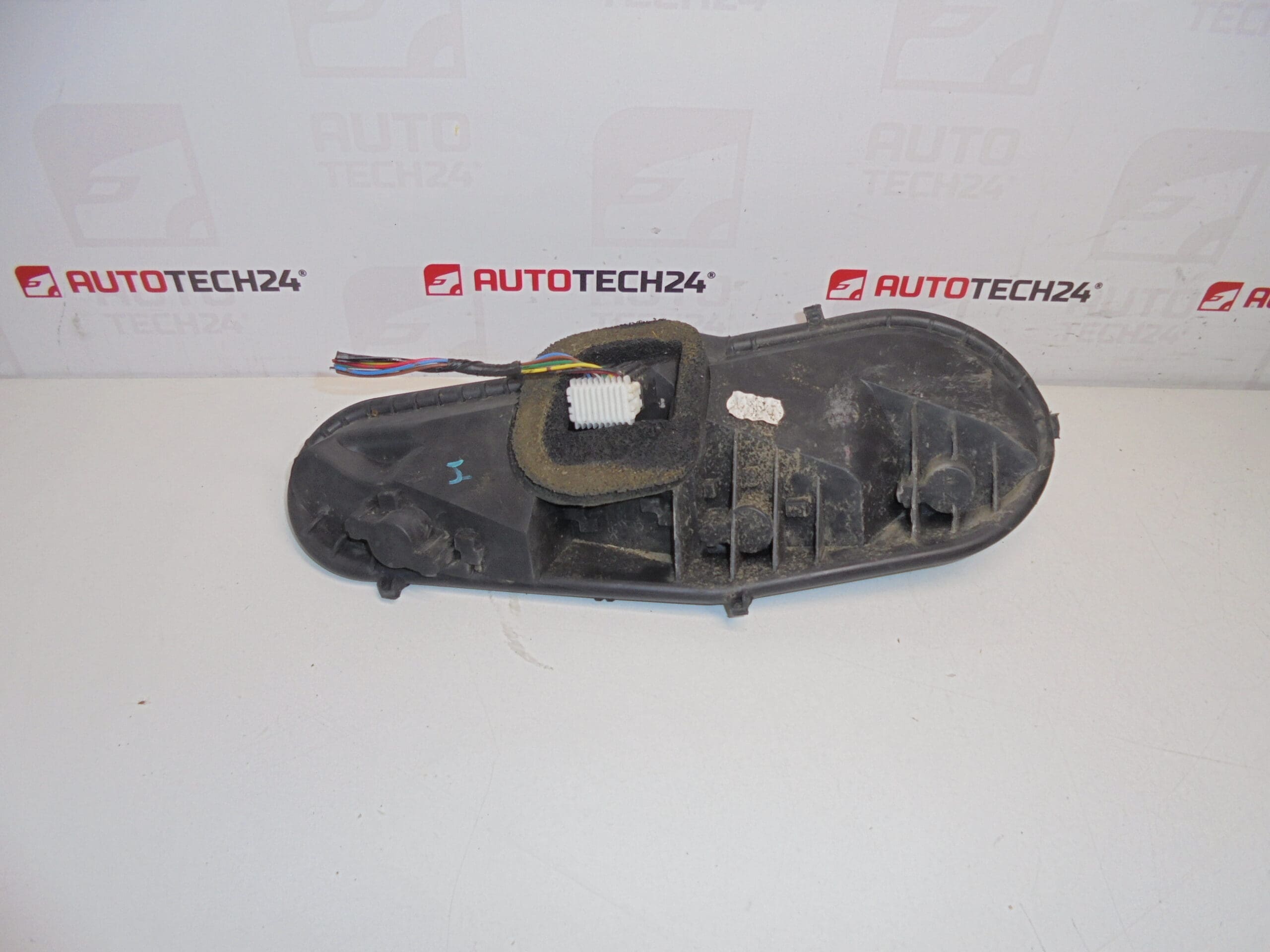 Base do parafuso da lâmpada traseira direita com Citroën C1 Peugeot 107 634681 Cabo