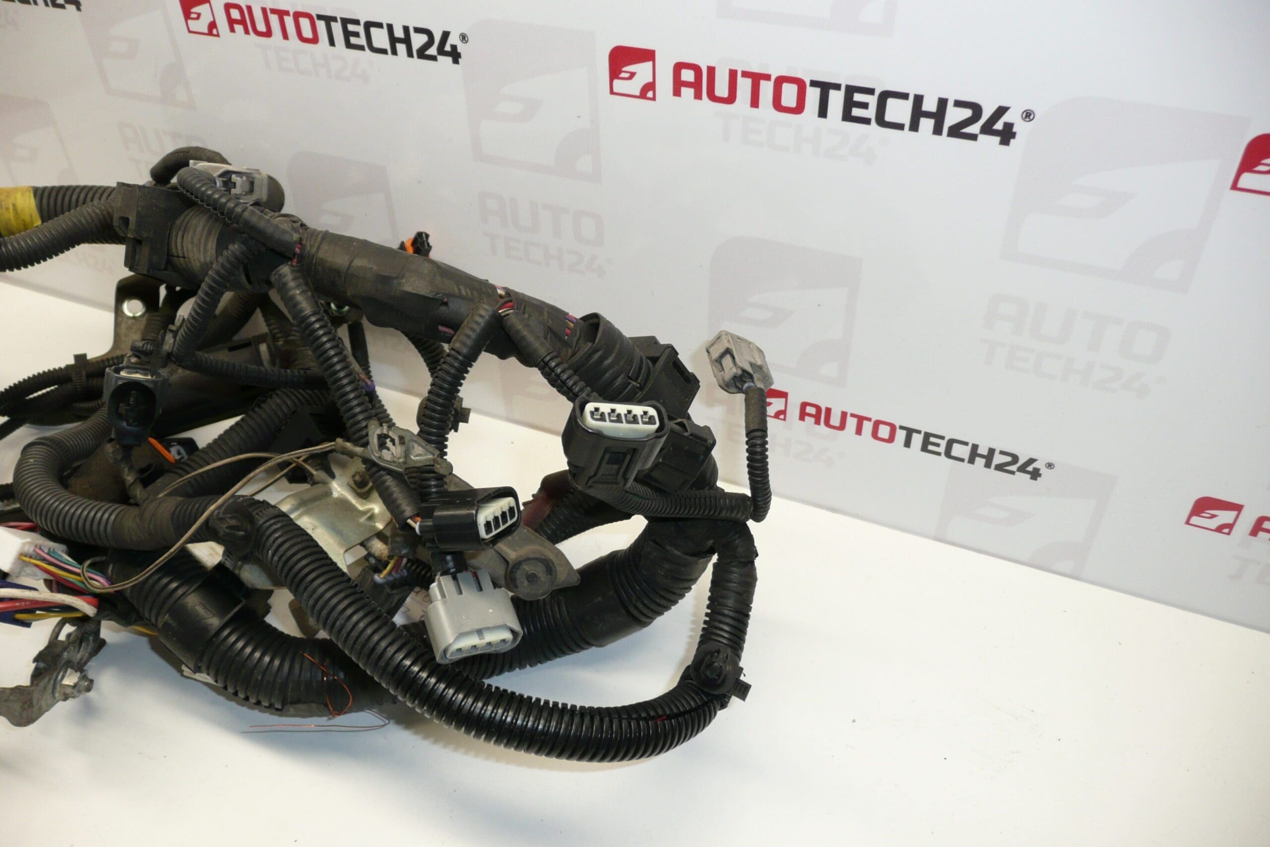 Arnês Citroën Peugeot 1.0 KR automático 821210H040 656970