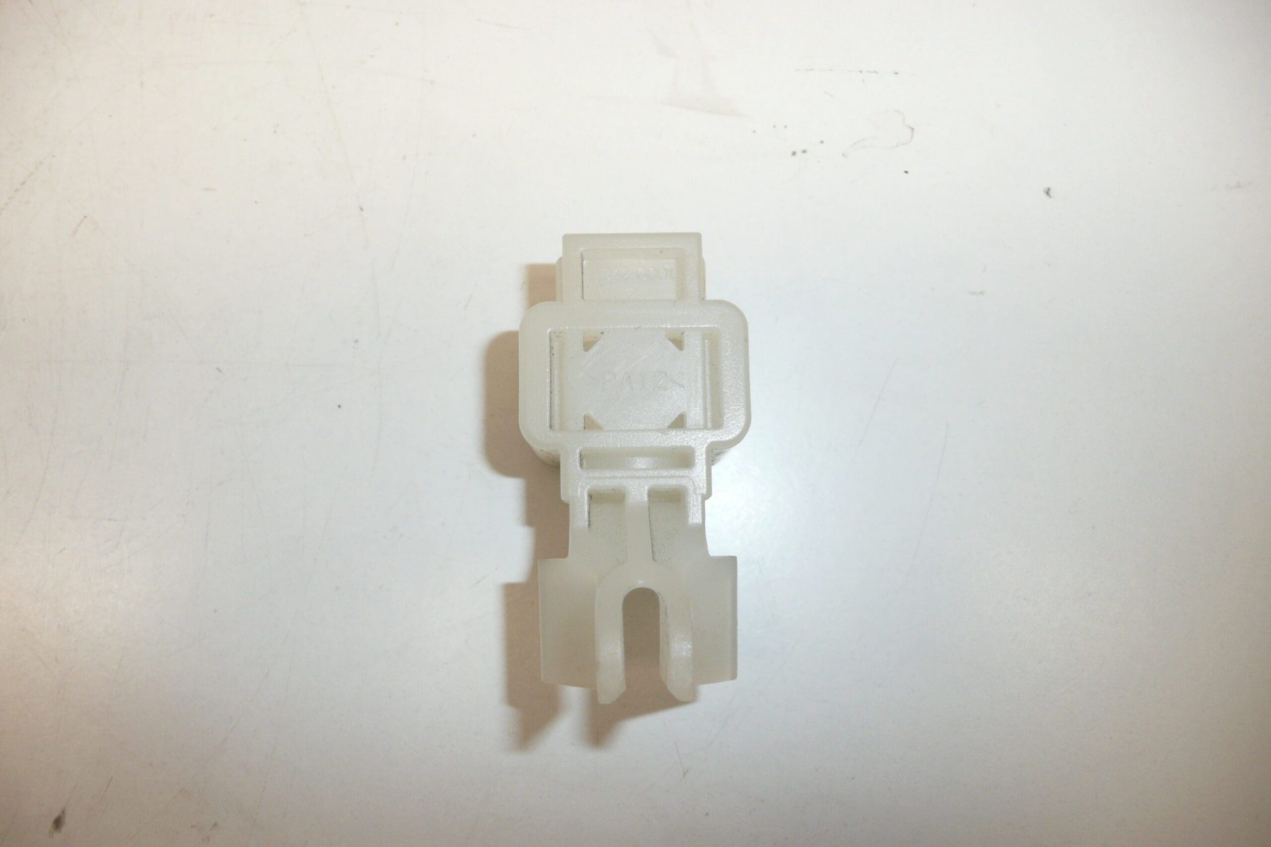 Clipe de combustível Citroën Peugeot 1KR 1565Y3