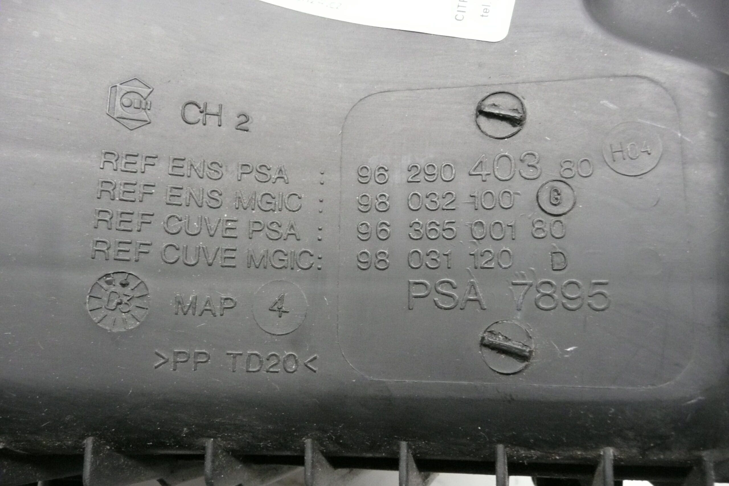 Caixa de filtro Citroën Peugeot 2.2HDI 9629040380