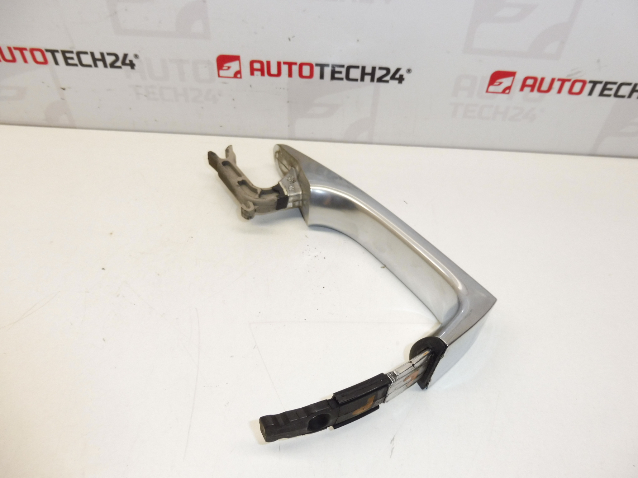 Puxador da porta dianteira Citroën Peugeot cromado 9101EF