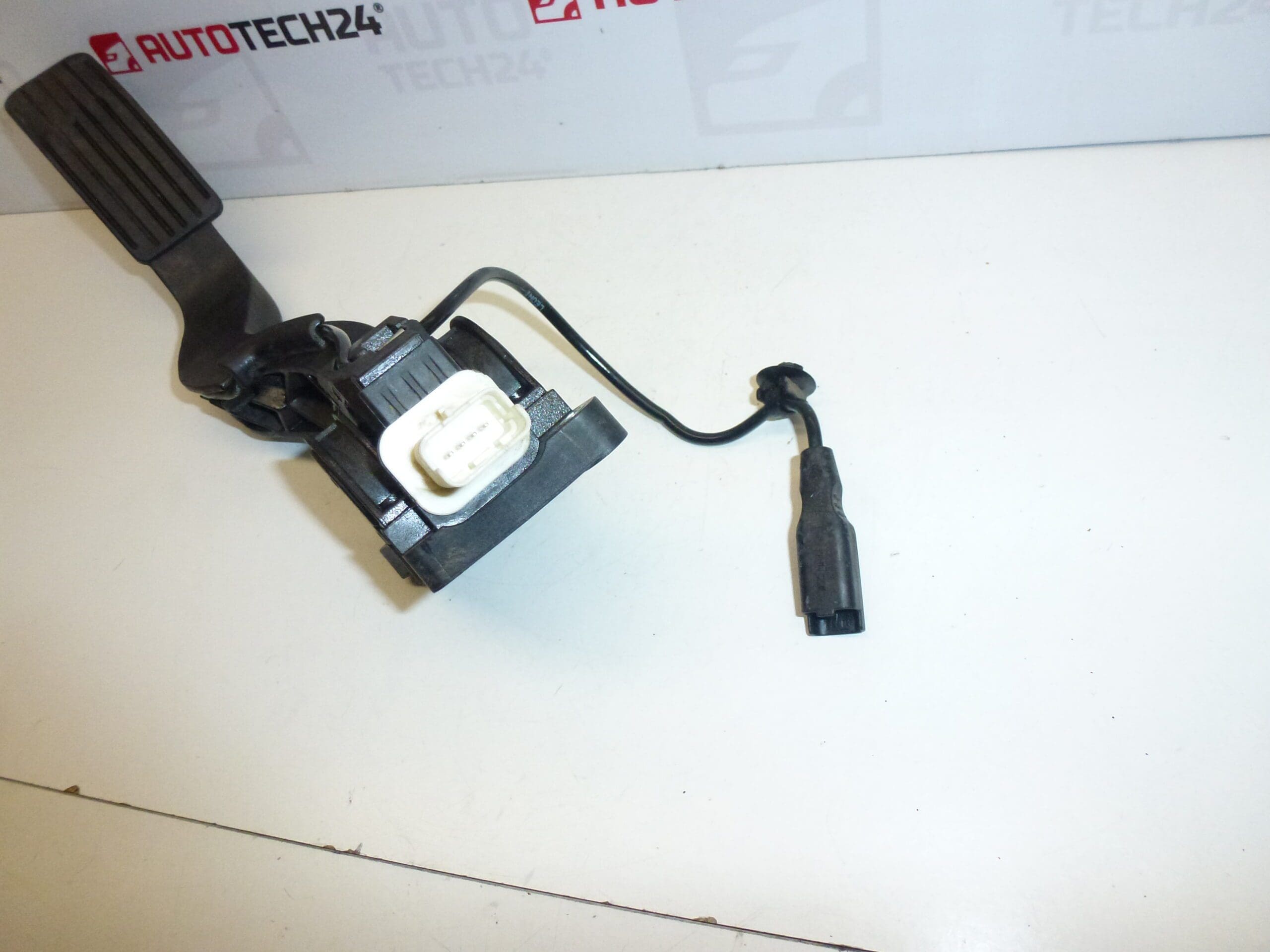 Pedal do acelerador Citroën Peugeot Bosch 0280755001 9650889180 1601P3