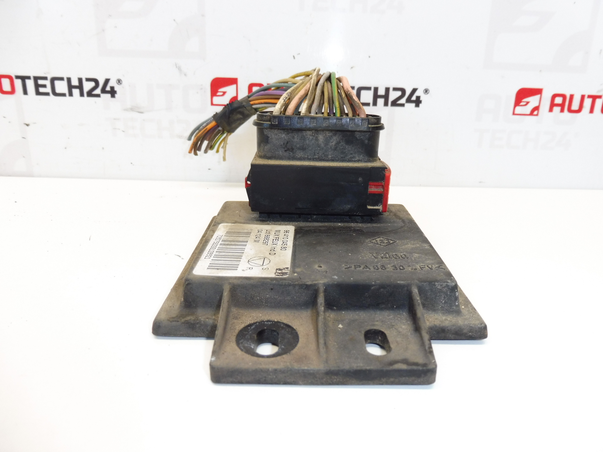 Unidade de controle de luz Valeo Citroën Peugeot 9641004580 657033