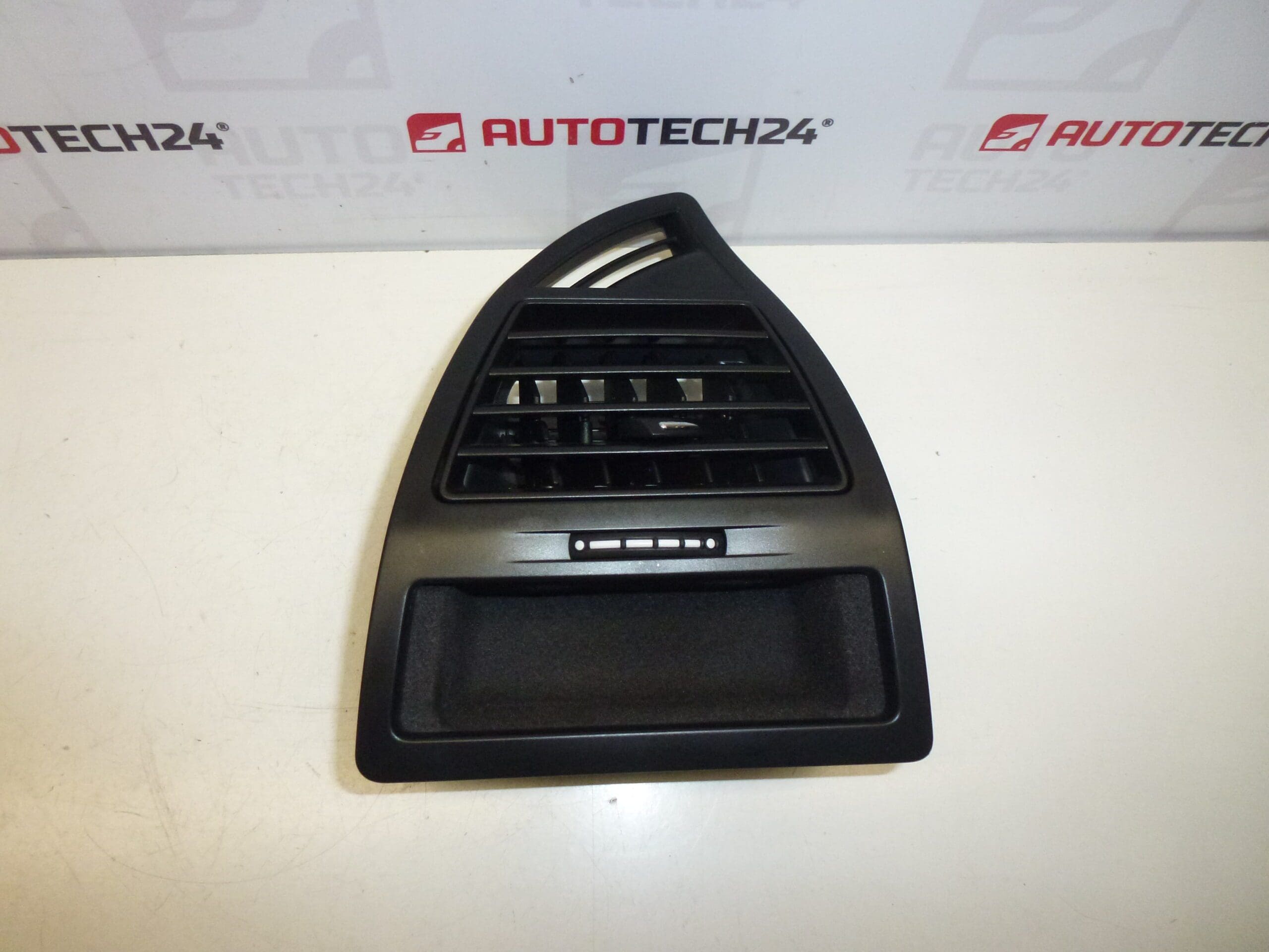 Orifício de ventilação direito Citroën C4 9649598677 9649598977