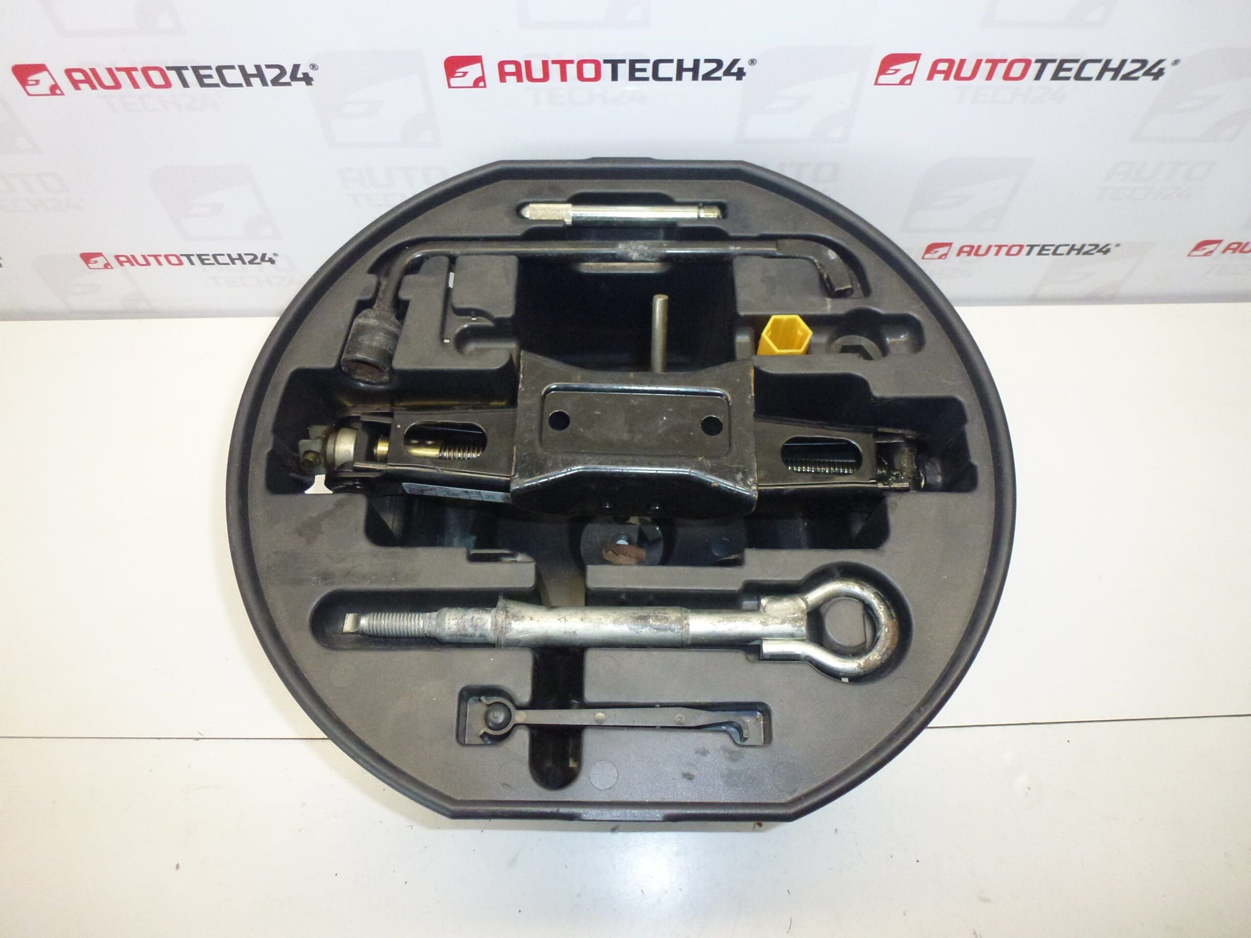 Ferramentas, alavanca, chave, olhal de reboque Citroën C4