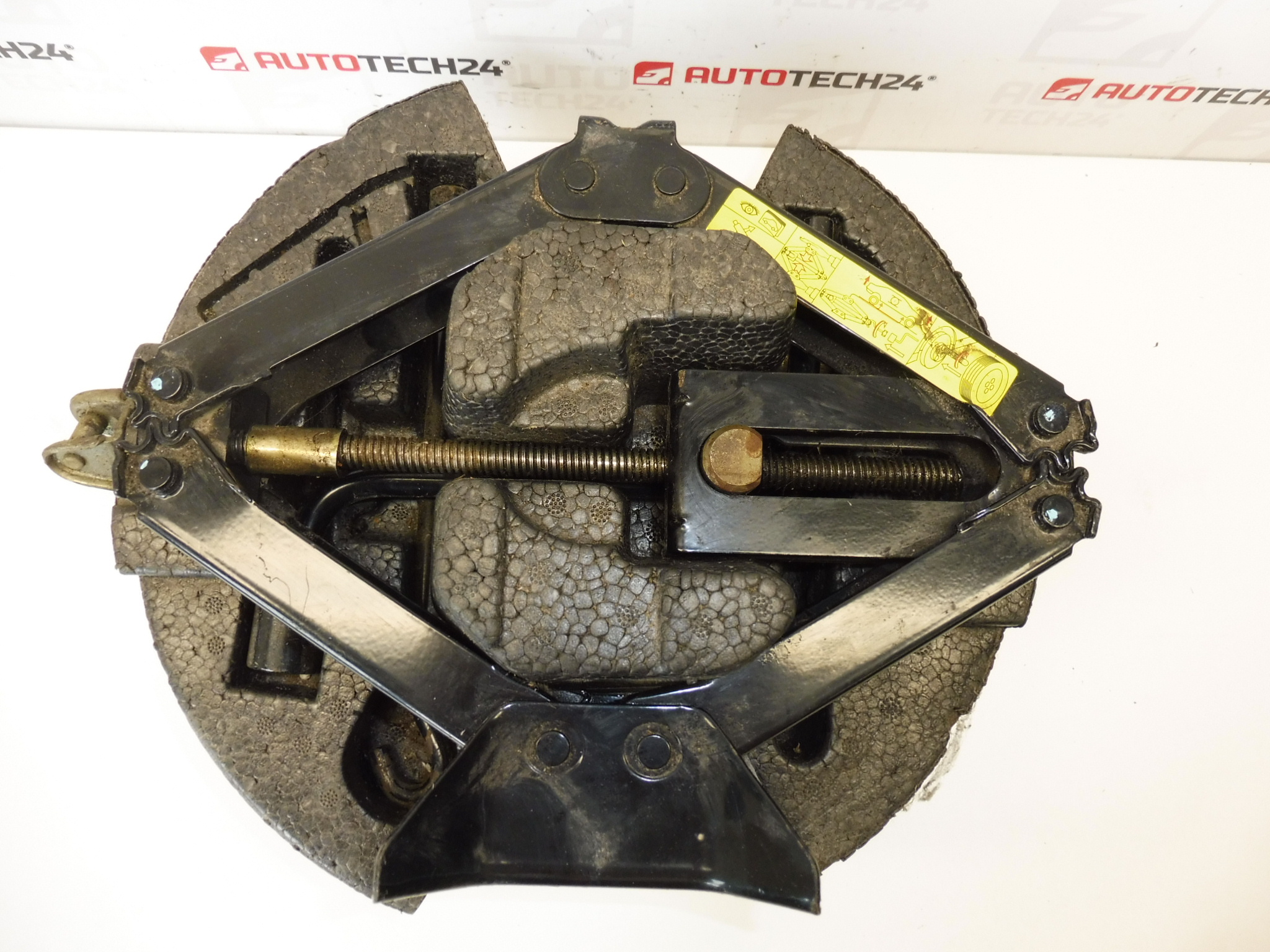 Ferramenta de alavanca, chave de rodas, olhal de reboque Citroën C5 I