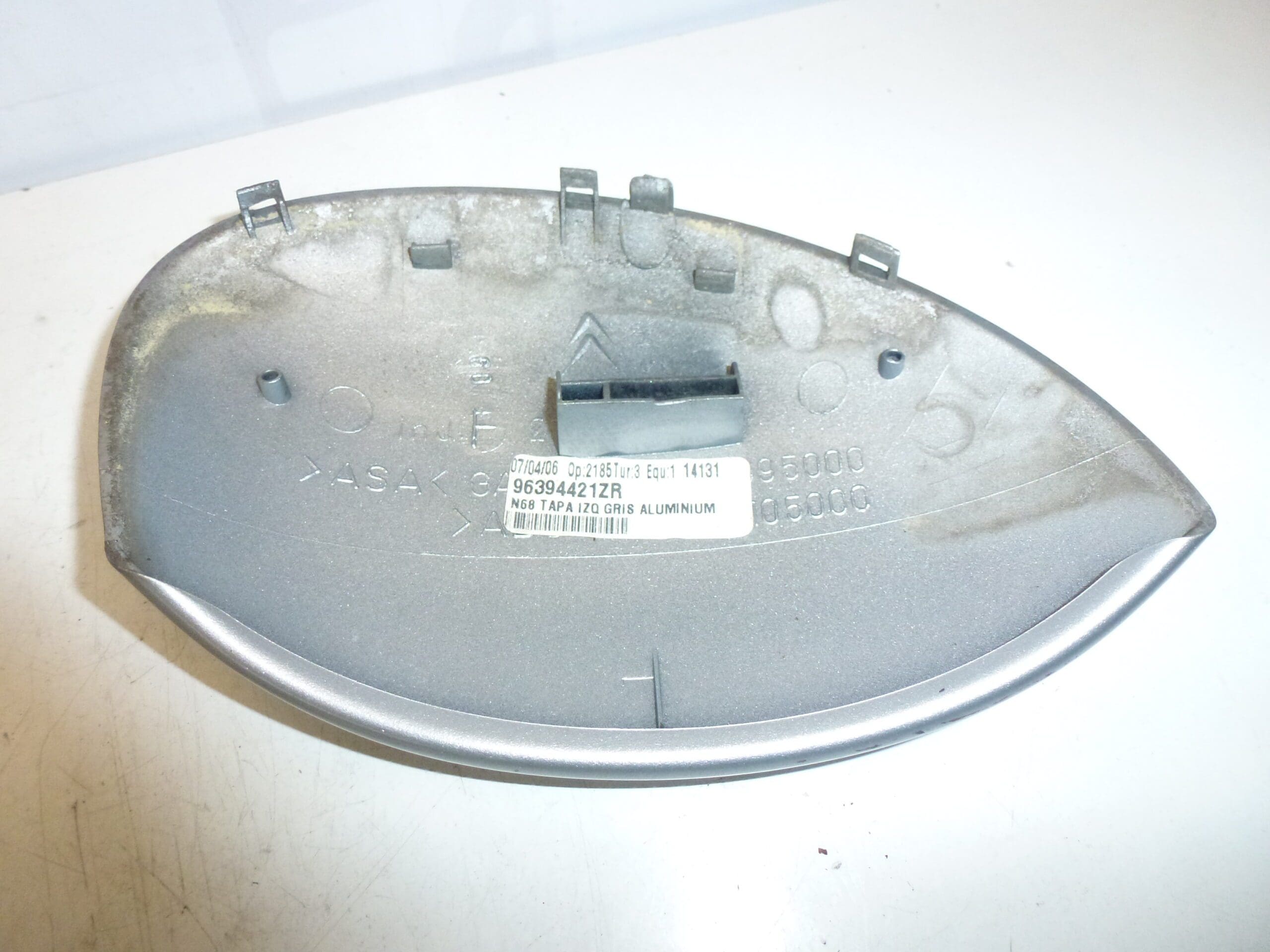 Cobertura do espelho esquerdo Citroën Xsara Picasso 96394421ZR prata com EZRC