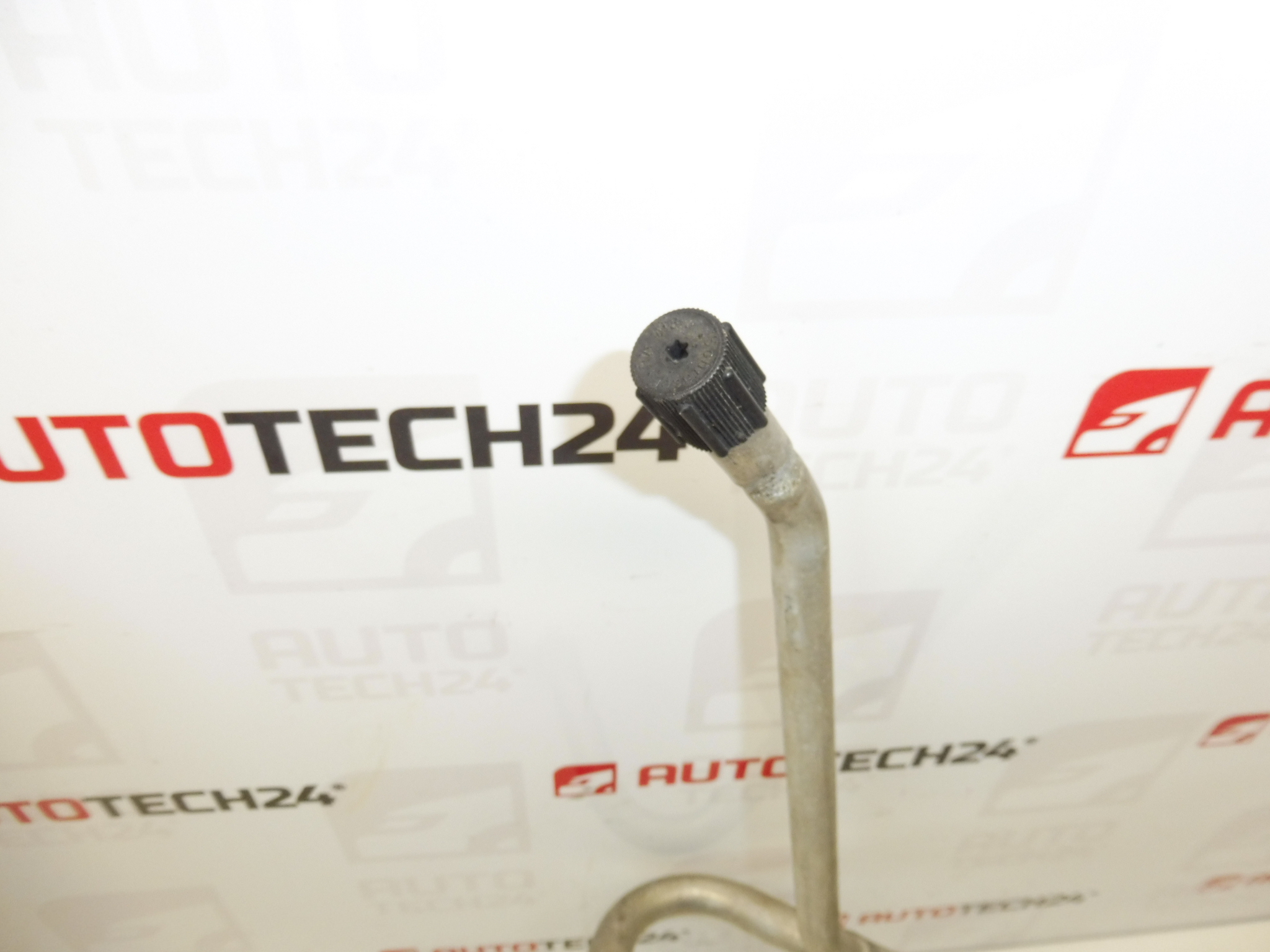 Tubo de clima Citroën Peugeot 9686414180 9659576380 6477F2 647774