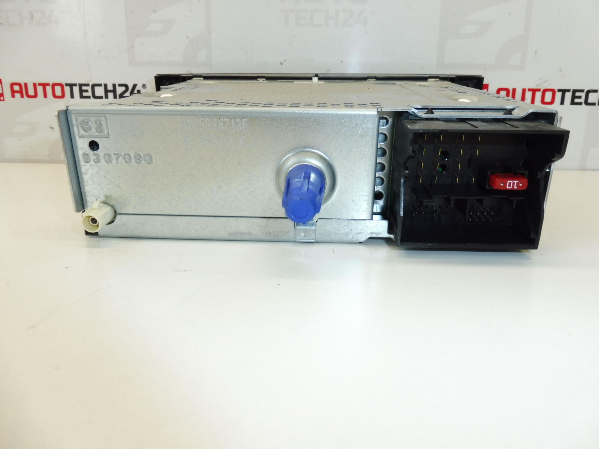 Auto-rádio CD Continental RD4N1M Peugeot 308 96766652XH 6574QR