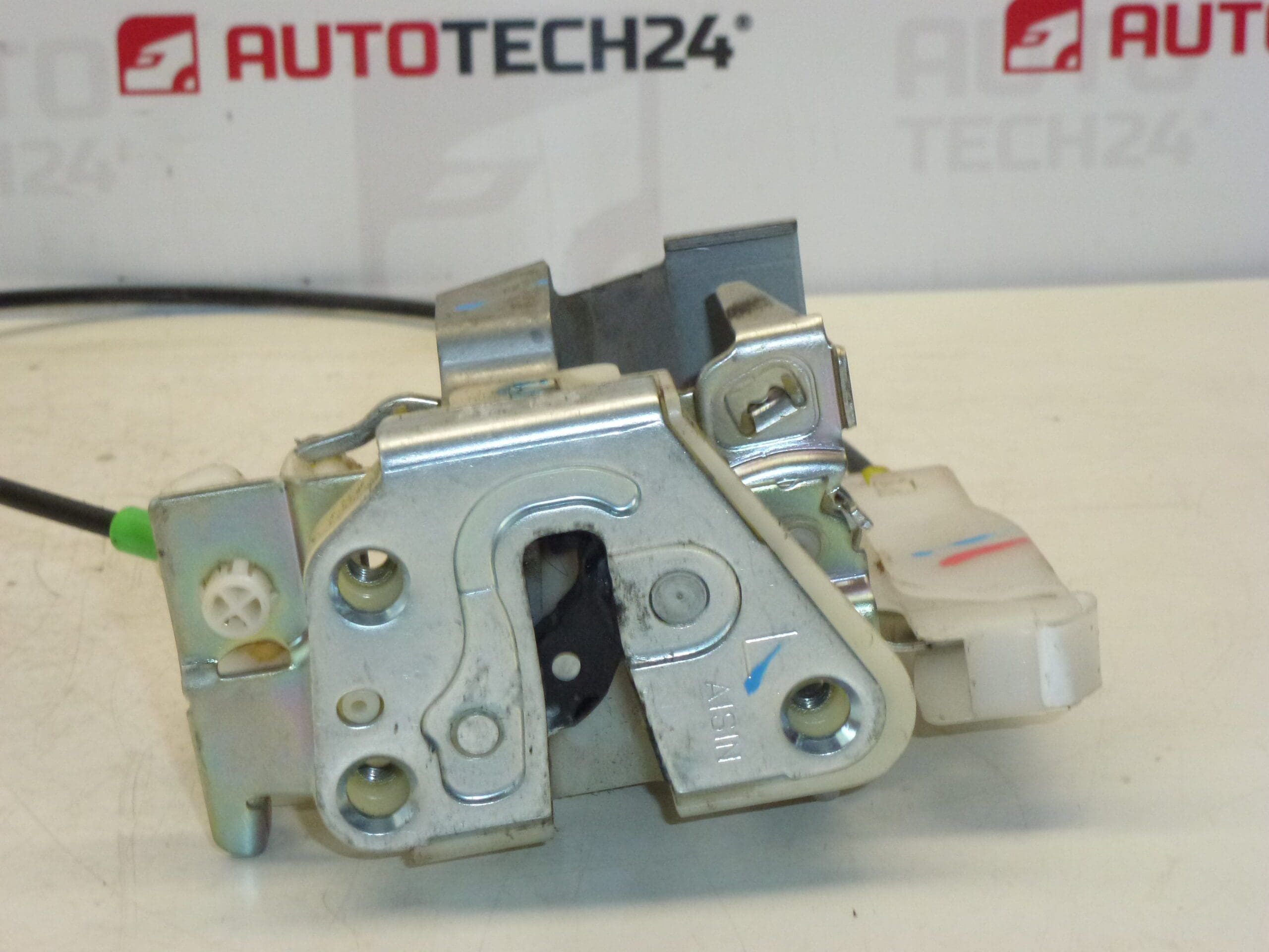 Trava da porta traseira esquerda Citroën C1 Peugeot 107 9137E9