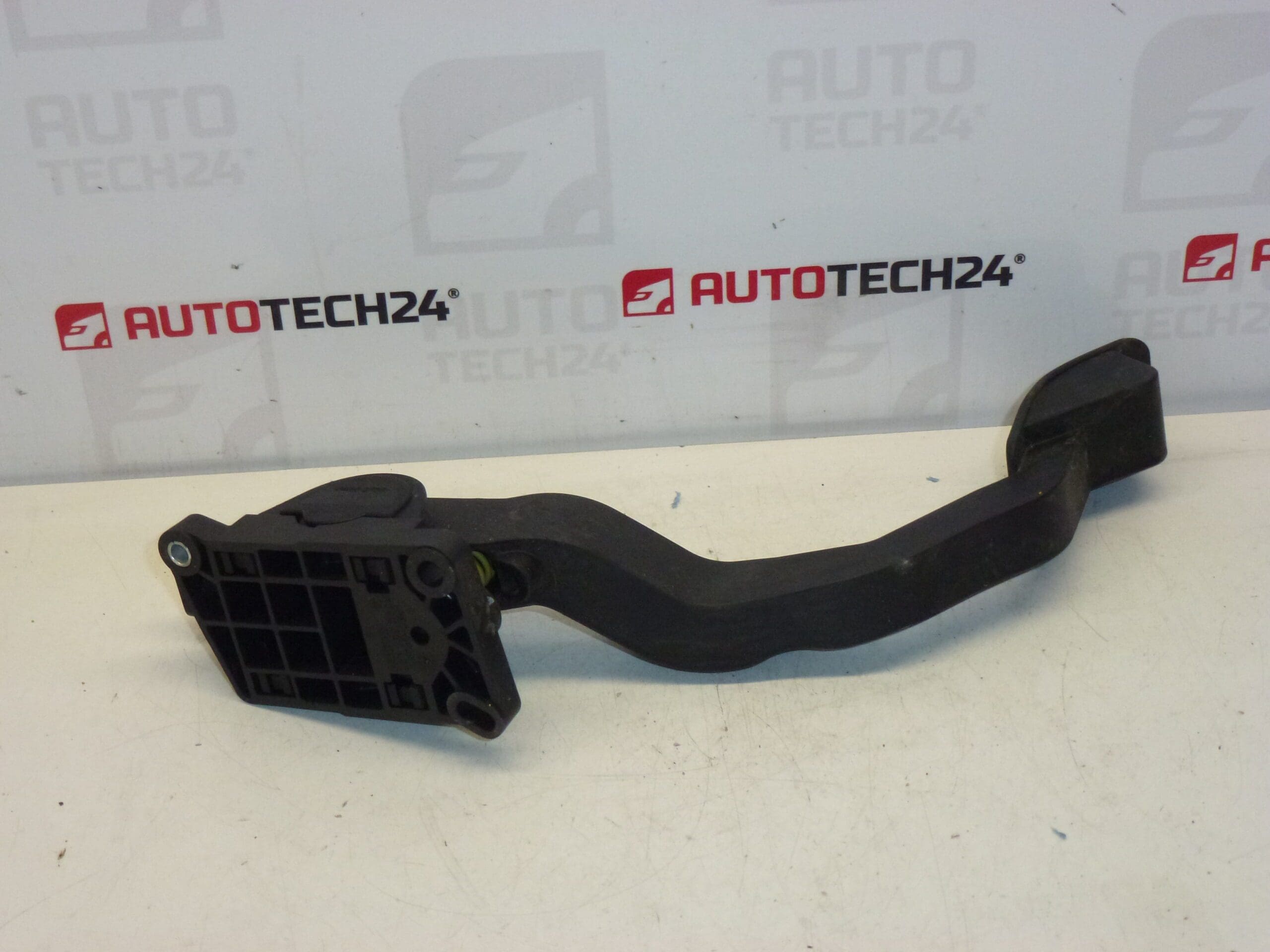 Pedal do acelerador Peugeot 206 Bosch 9645852280 0280752237 1601Q2