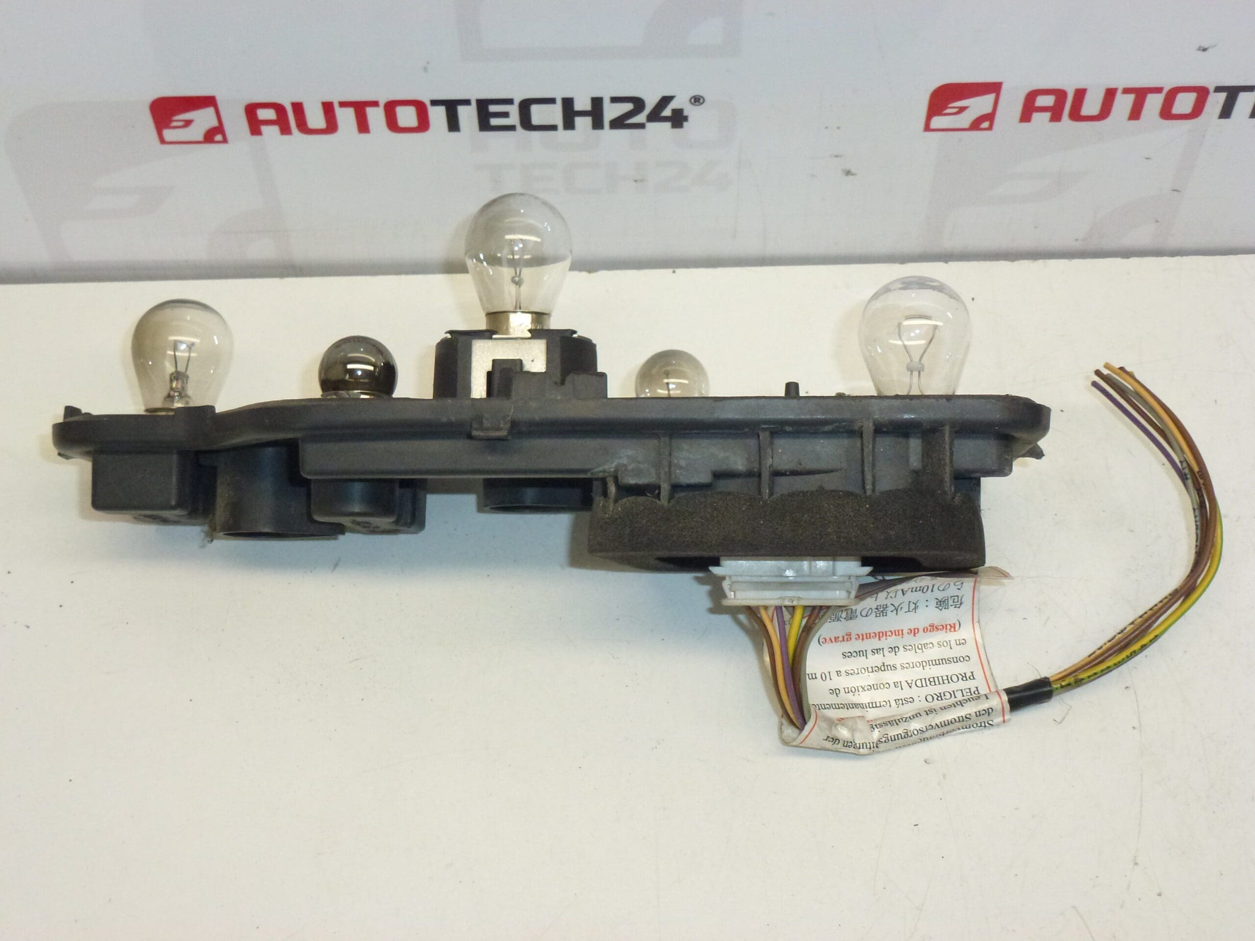 Tomada para lâmpada traseira esquerda Peugeot 307 SW 6350X2 6350X3