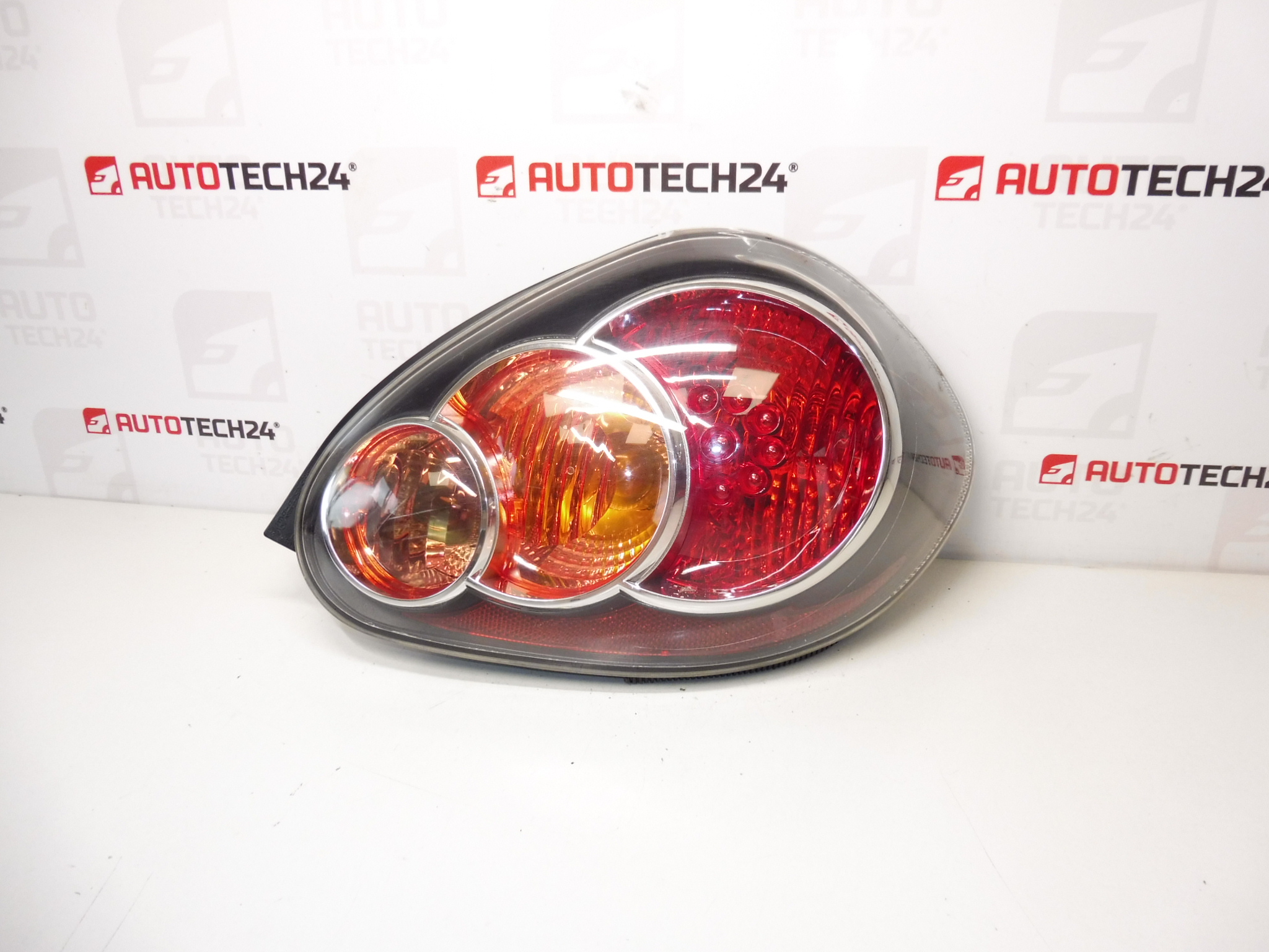 Luz traseira direita TOYOTA AYGO 2012 81550-0H071