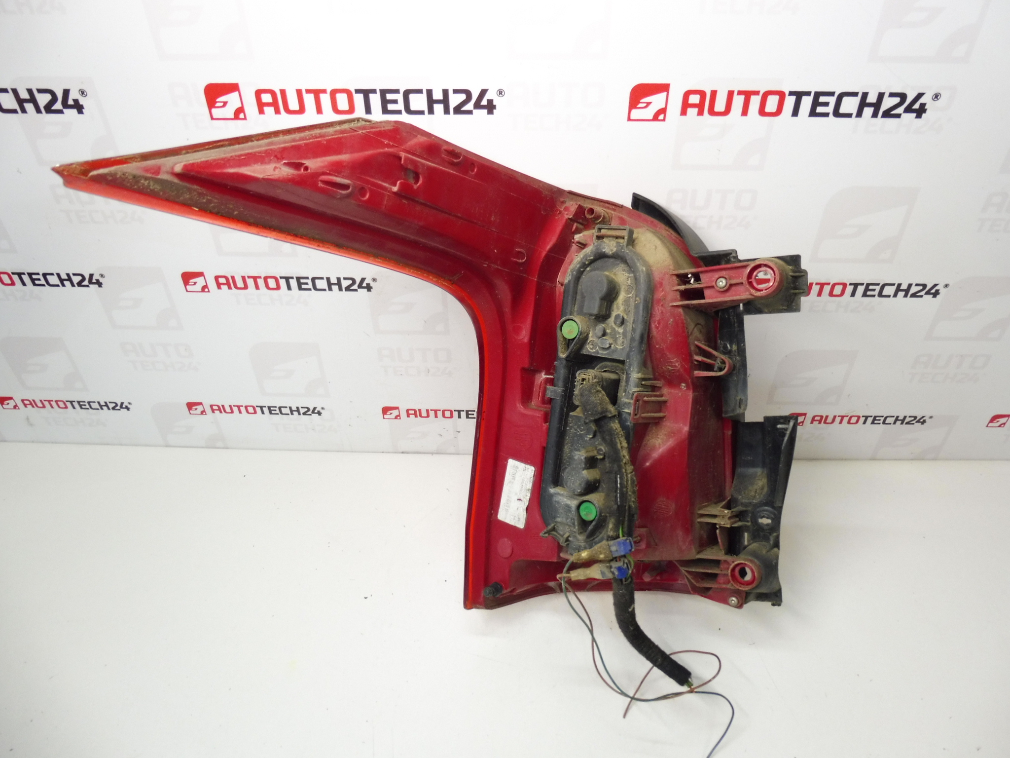 Luz traseira direita Peugeot 5008 I 9672666680 6351KH 6351HX