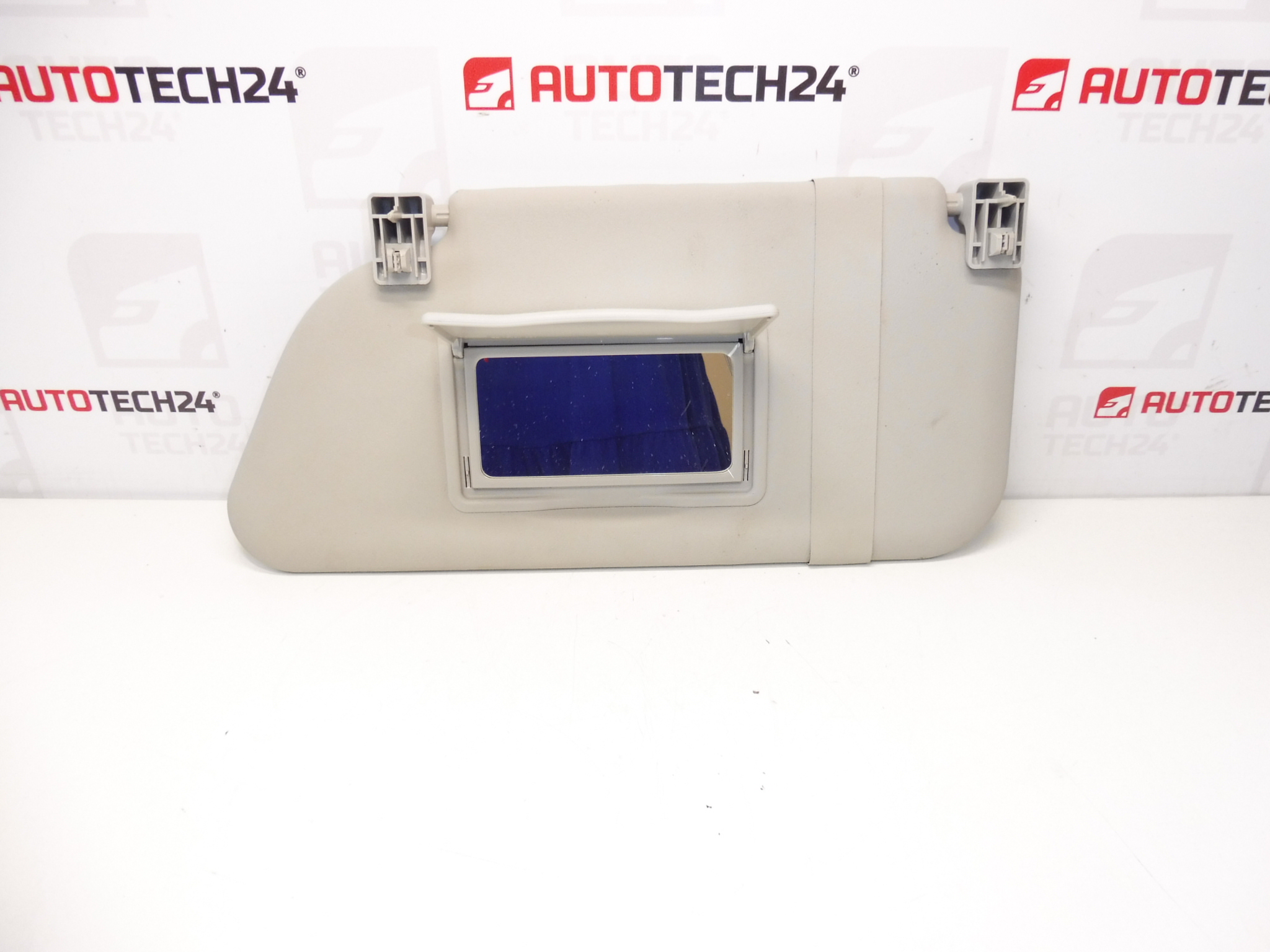 Pala de sol do motorista Peugeot 1007 8143JN