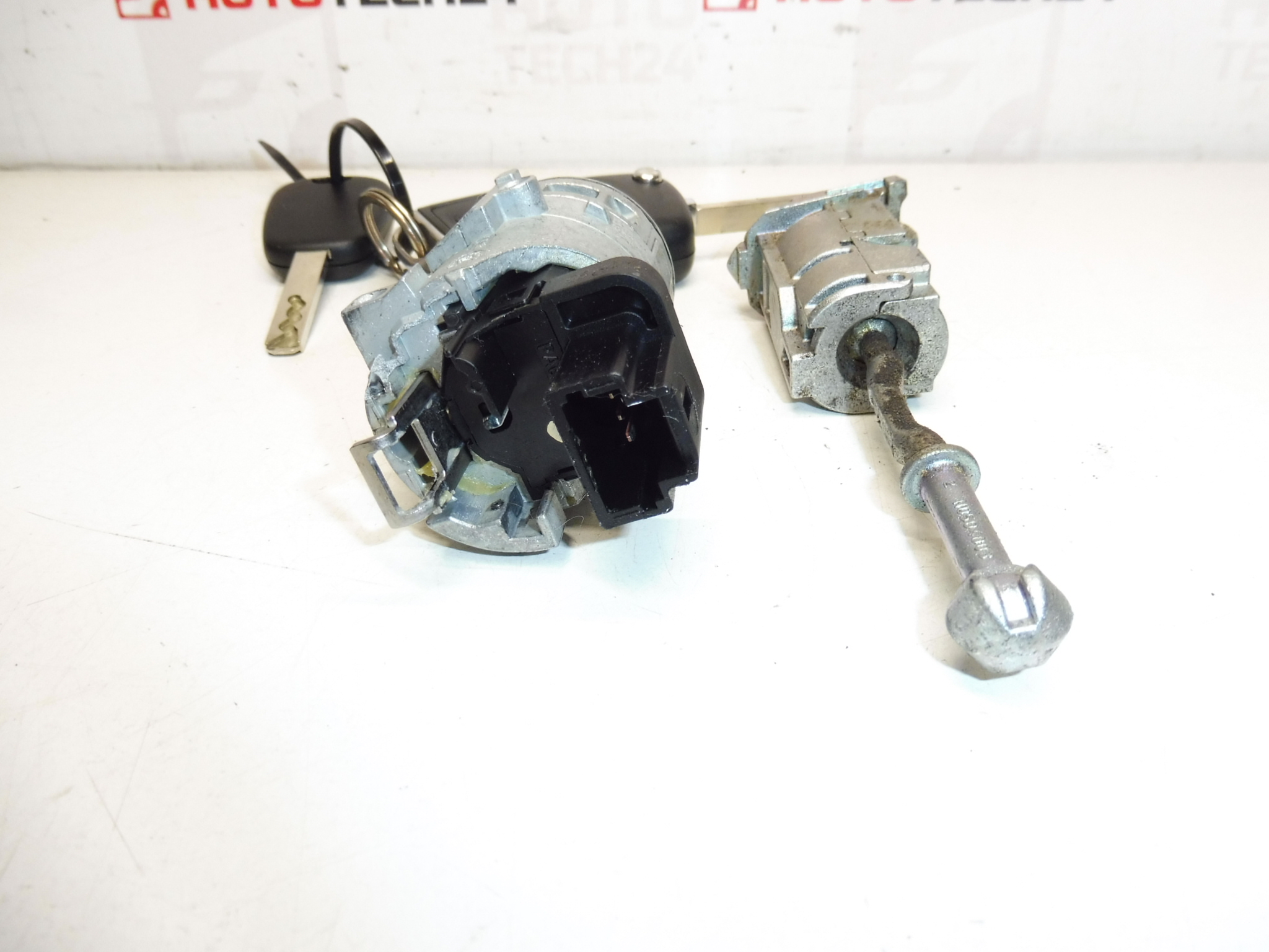 Conjunto de fechaduras e 2 chaves Citroën 9801984780 4162PT