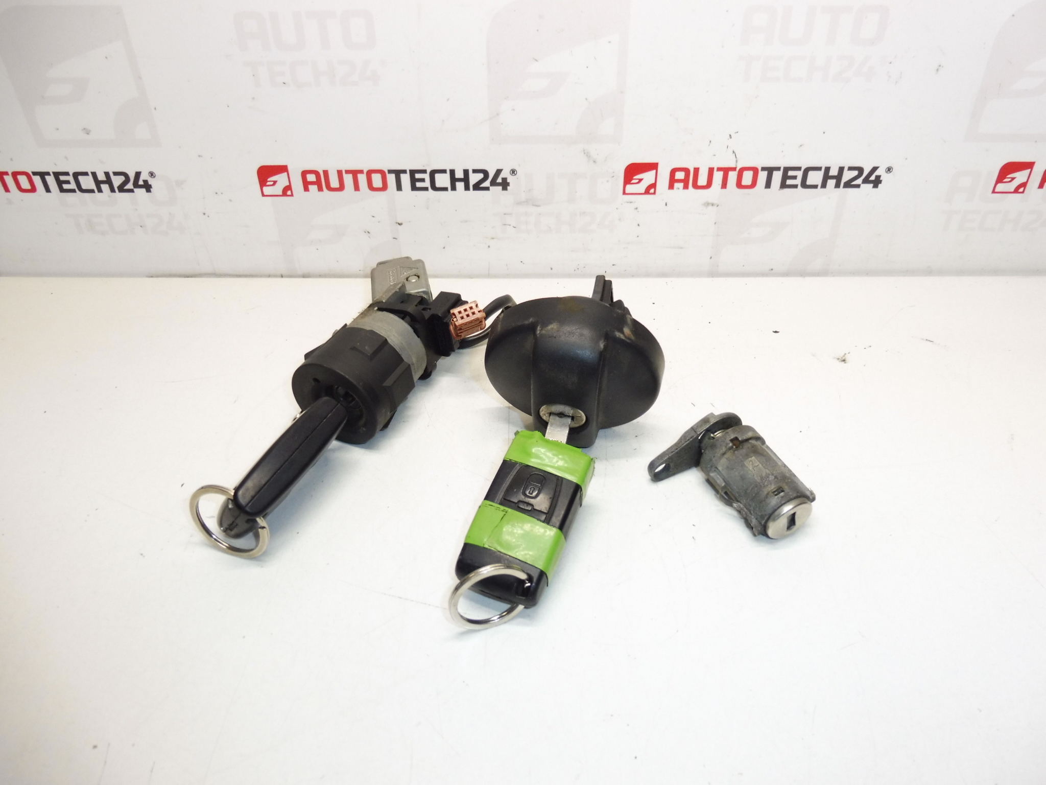 Conjunto de fechaduras 2 chaves Peugeot 307 4162GA 4162KG