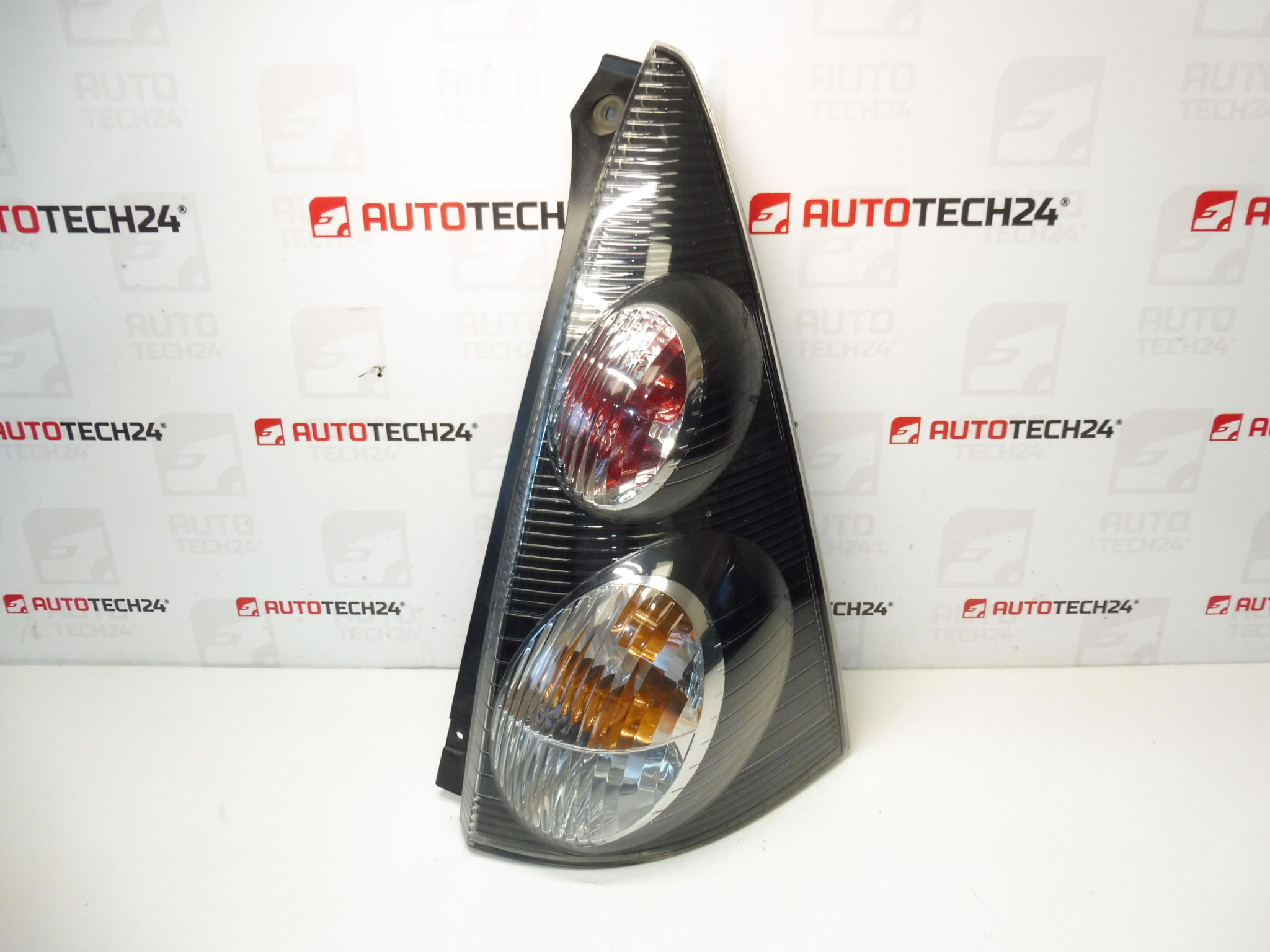 Luz traseira direita Citroën C1 81550-0H060 6351x8