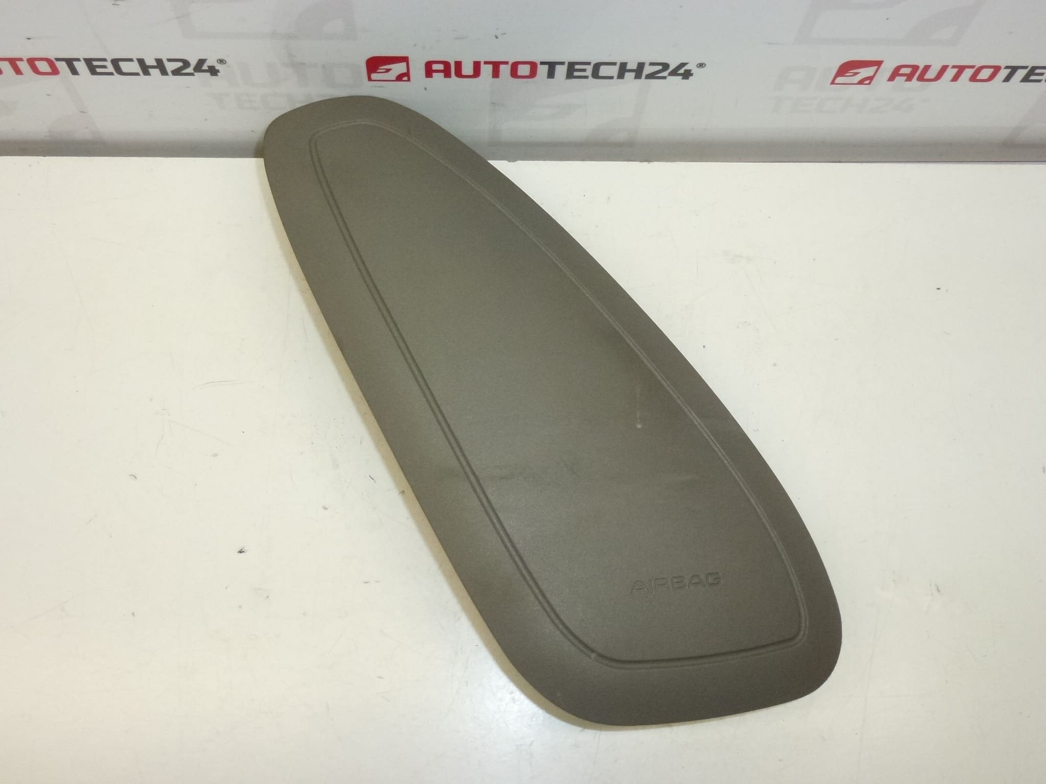 Airbag direito Citroën Xsara Picasso 96472198GW 8216S5