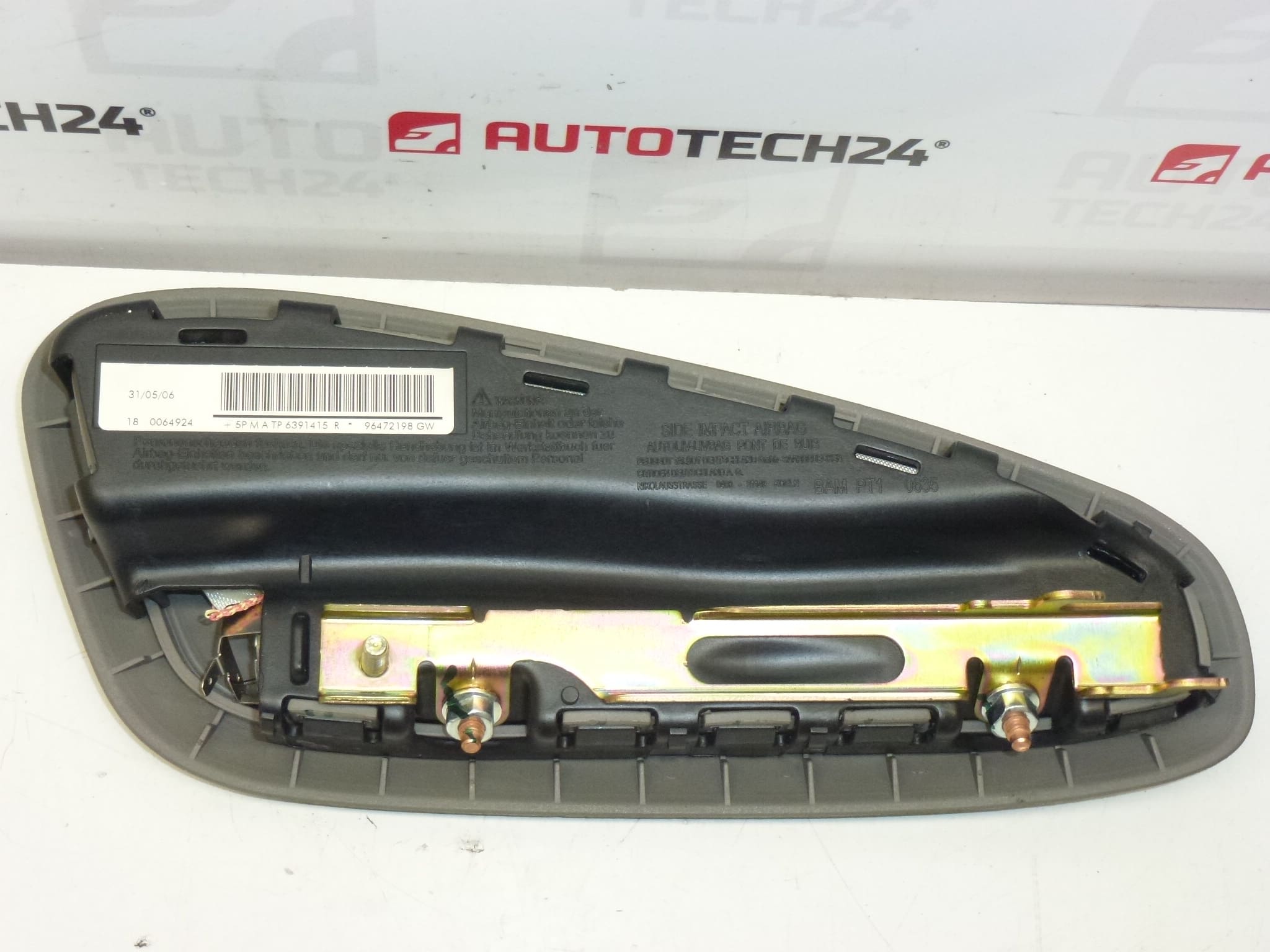 Airbag direito Citroën Xsara Picasso 96472198GW 8216S5
