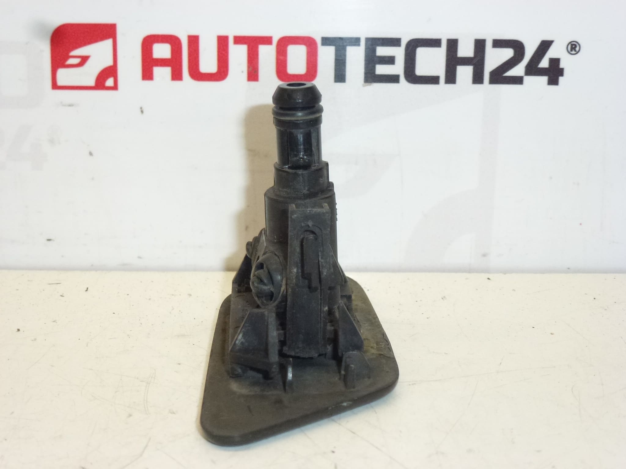 Bocal do lavador com tampa esquerda luz Citroën C8 6438K3 6438K7