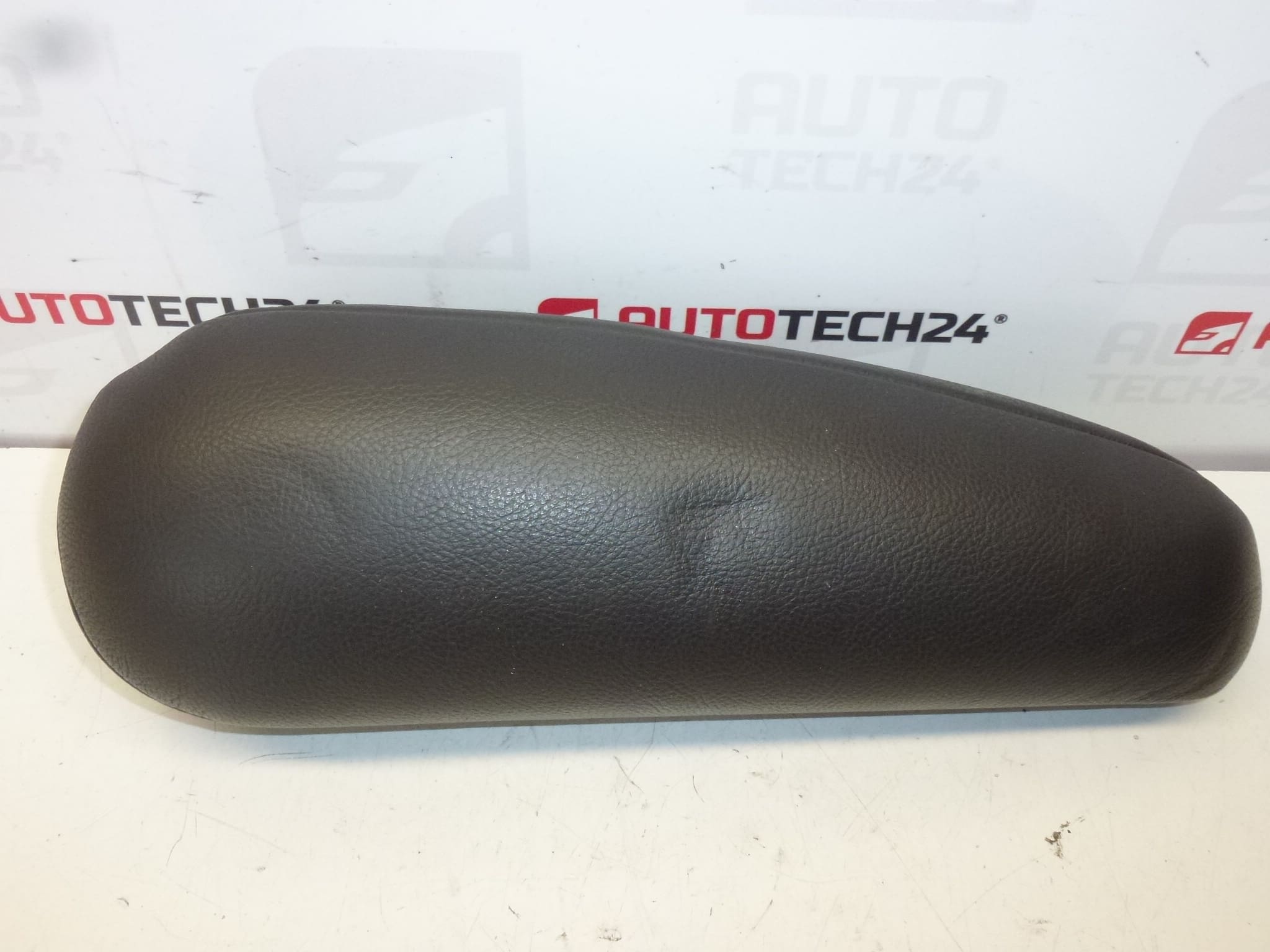 Apoio de braço direito Citroën Peugeot 8830QV