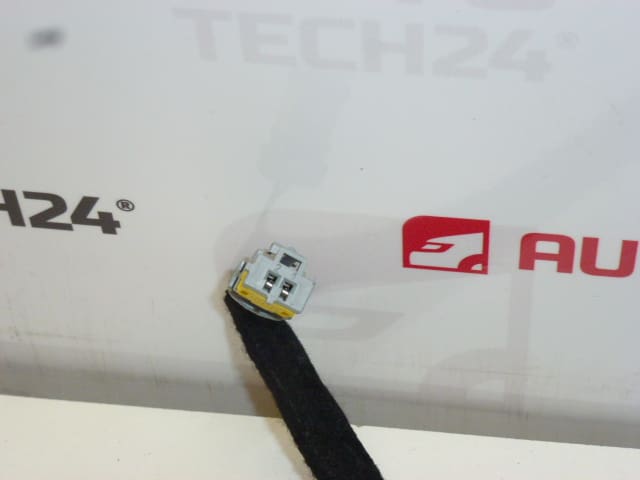 Pala de sol esquerda Peugeot 307 CC 8143NC