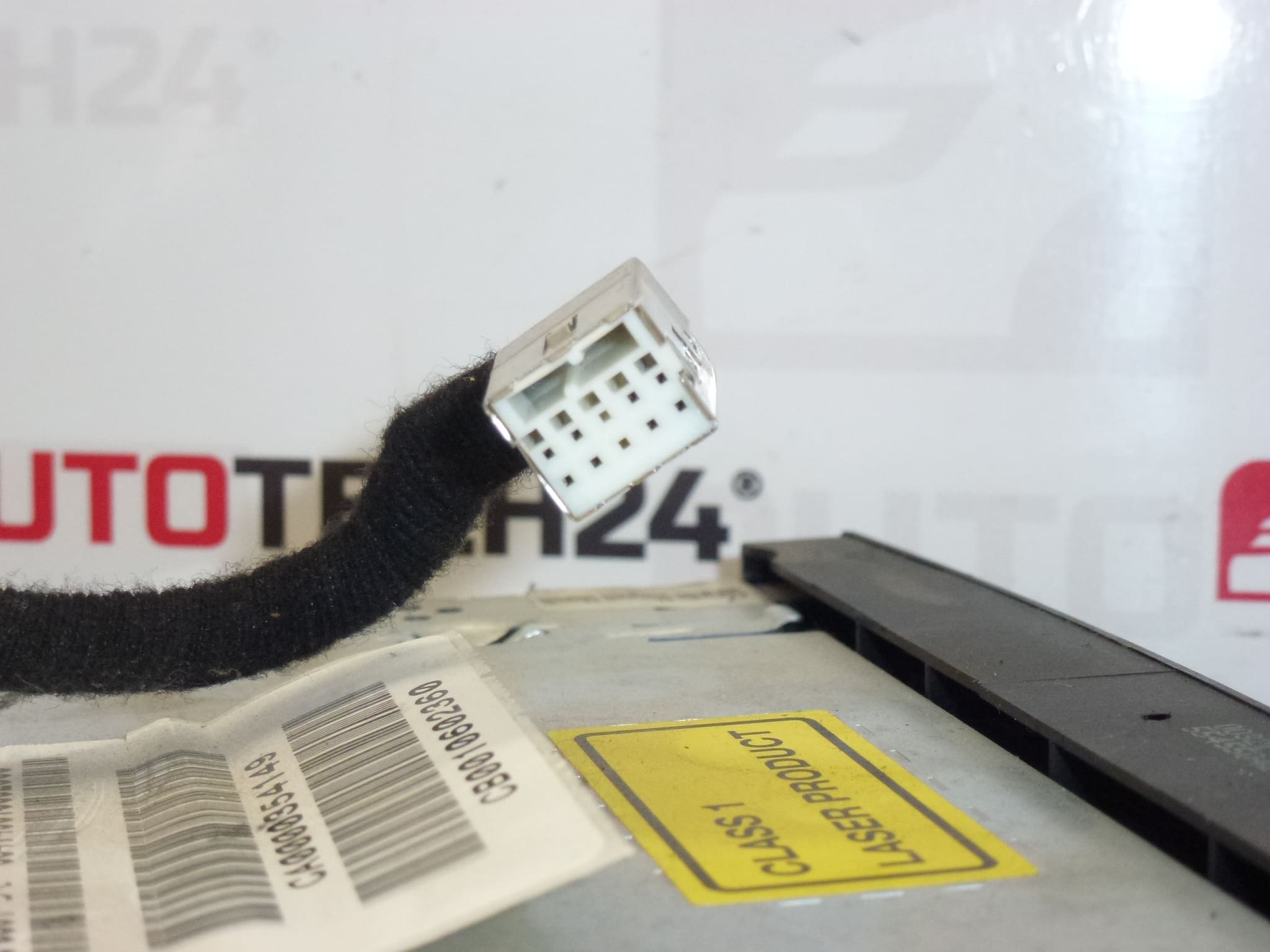 Auto-rádio Citroën Peugeot RT3-B5-N3 96640239XT 6574T8