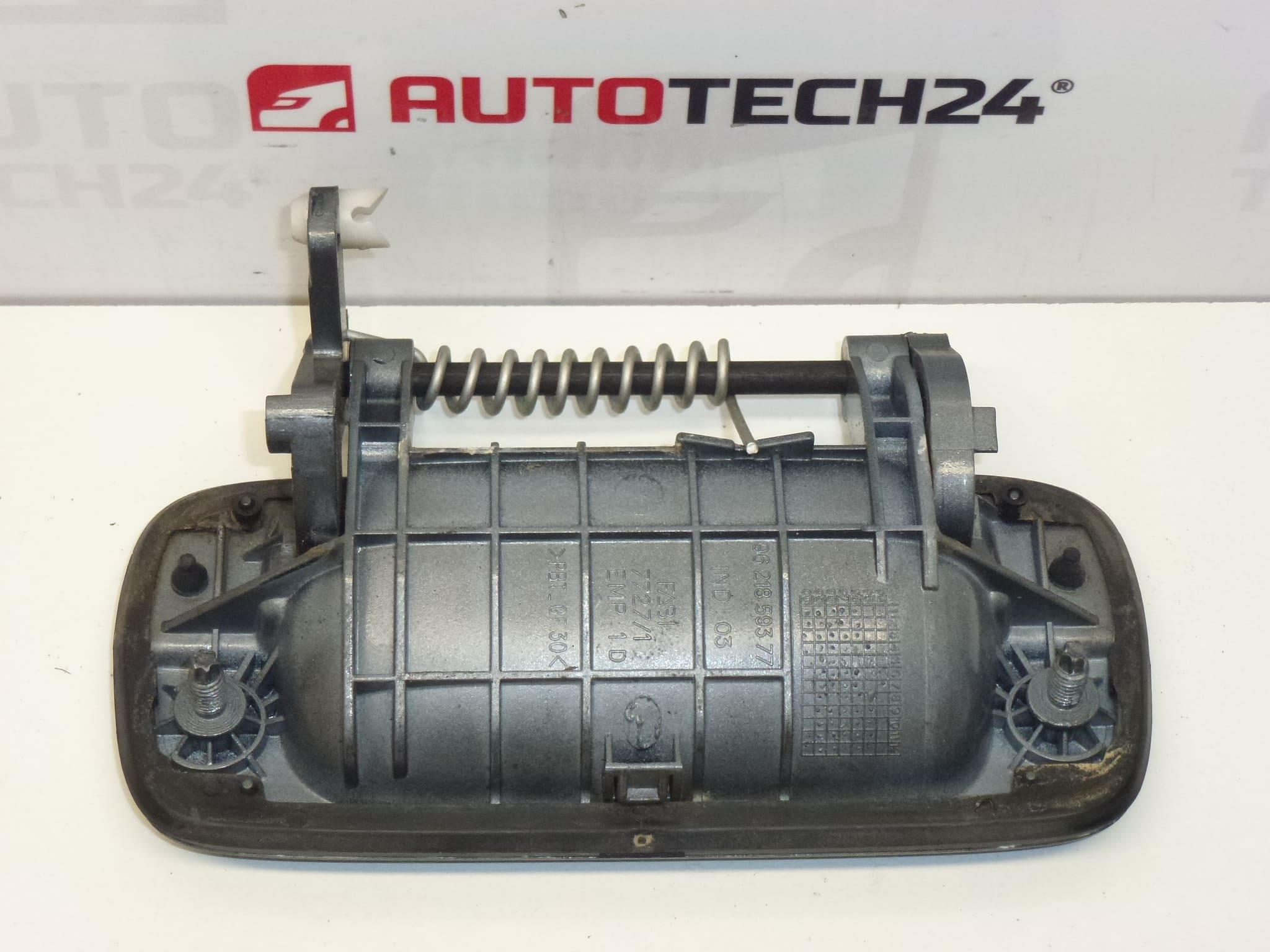 Maçaneta da porta traseira direita Peugeot ETHC 9101H5 9621859377