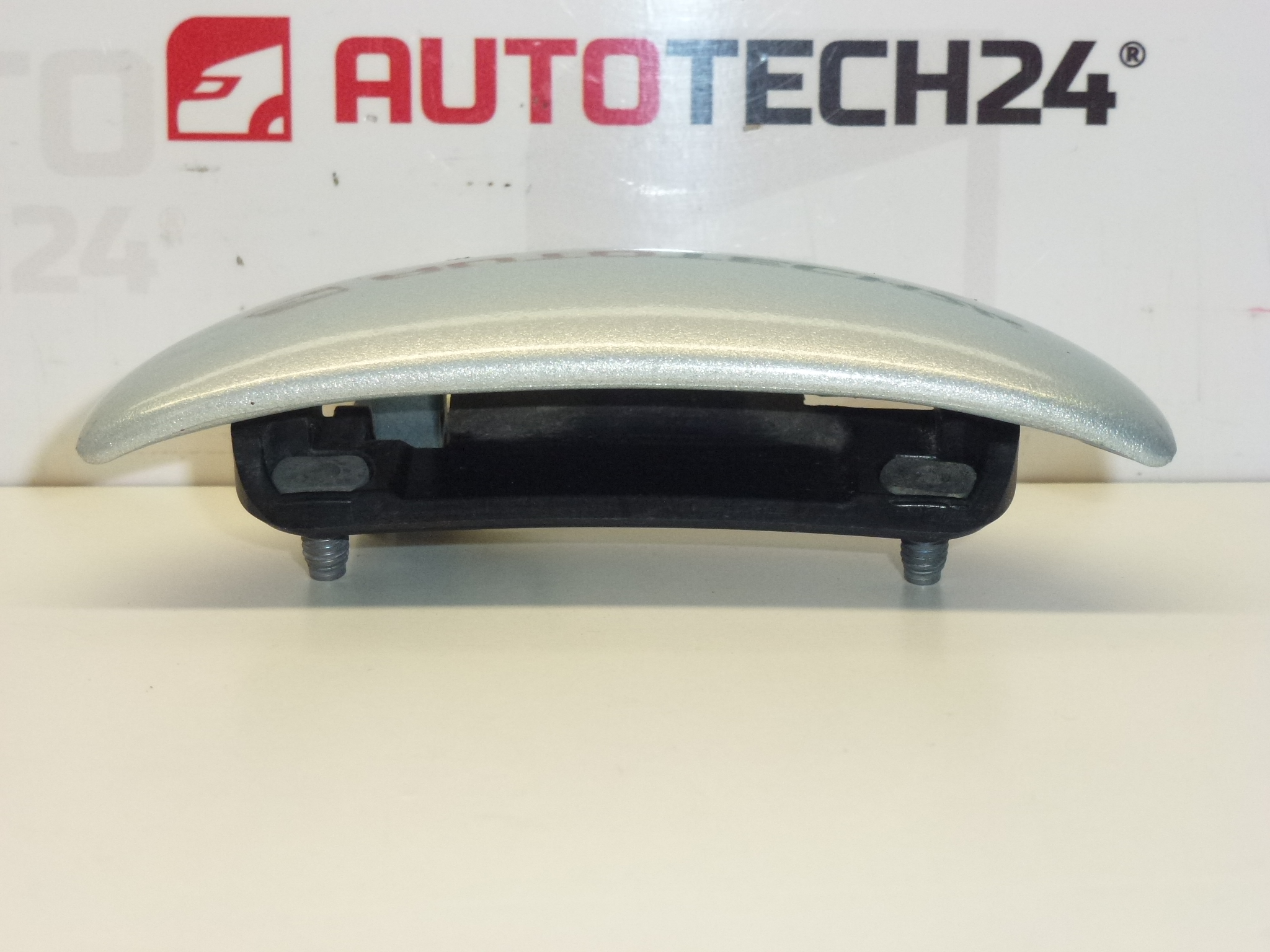 Maçaneta da porta dianteira direita Citroën C1 Peugeot 107 azul prata 9101AH