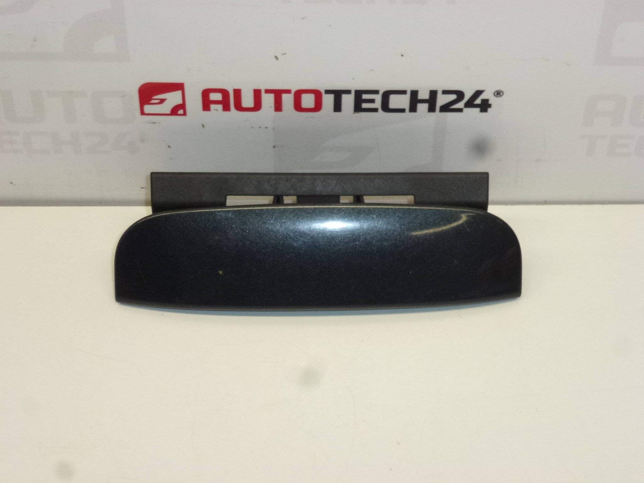 Puxador da bagageira cinza metalizado EYPC Citroën C4 C5 II 9649858777 8726Q8