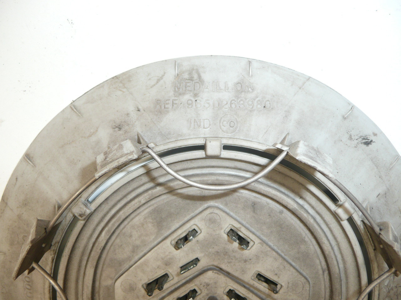 Tampa eletrônica 15 "16" 17 "4 parafusos 9650263980 542121