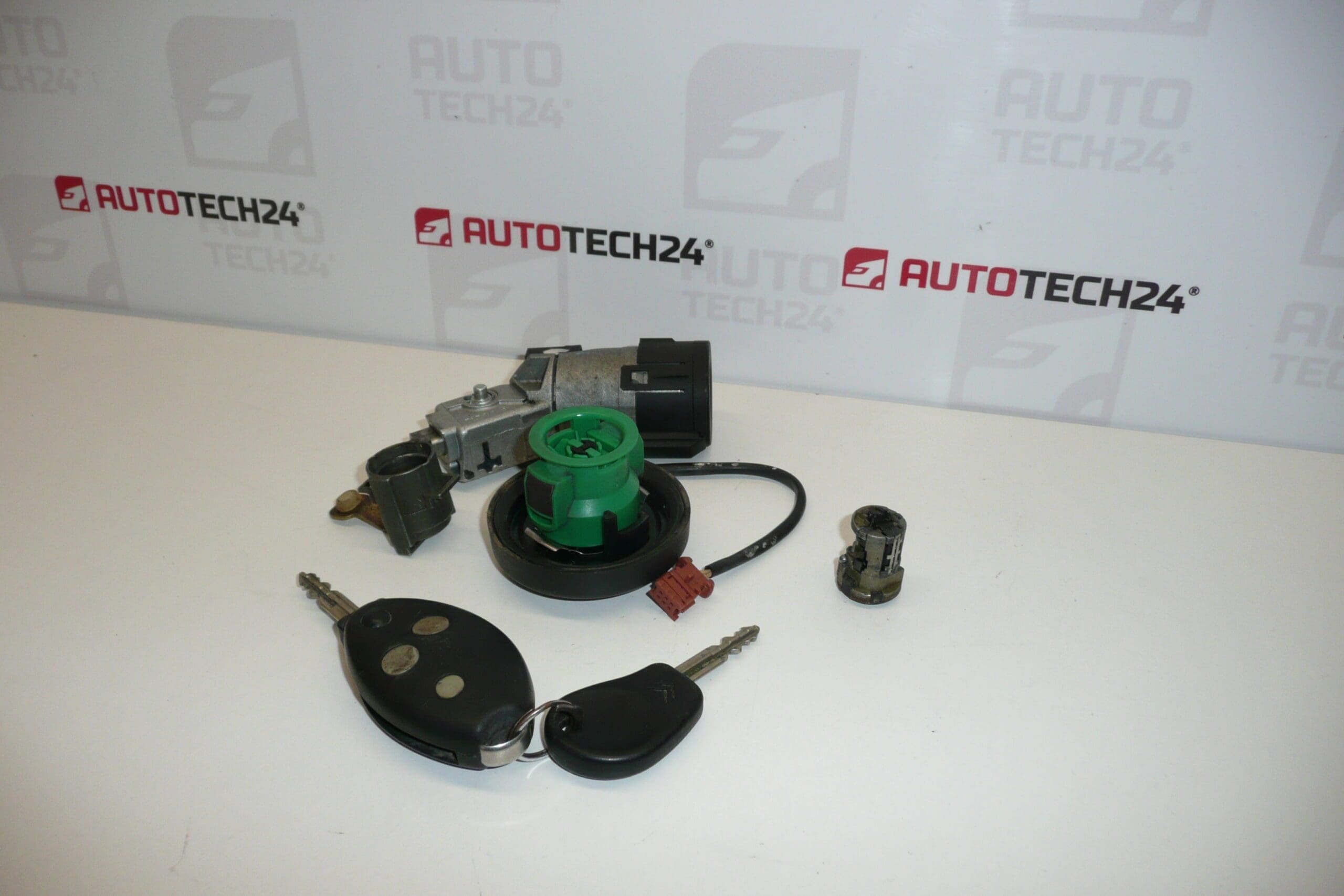Conjunto de fechaduras com 2 chaves para Citroën C5 (2005-2007) 4162HE - Image 2