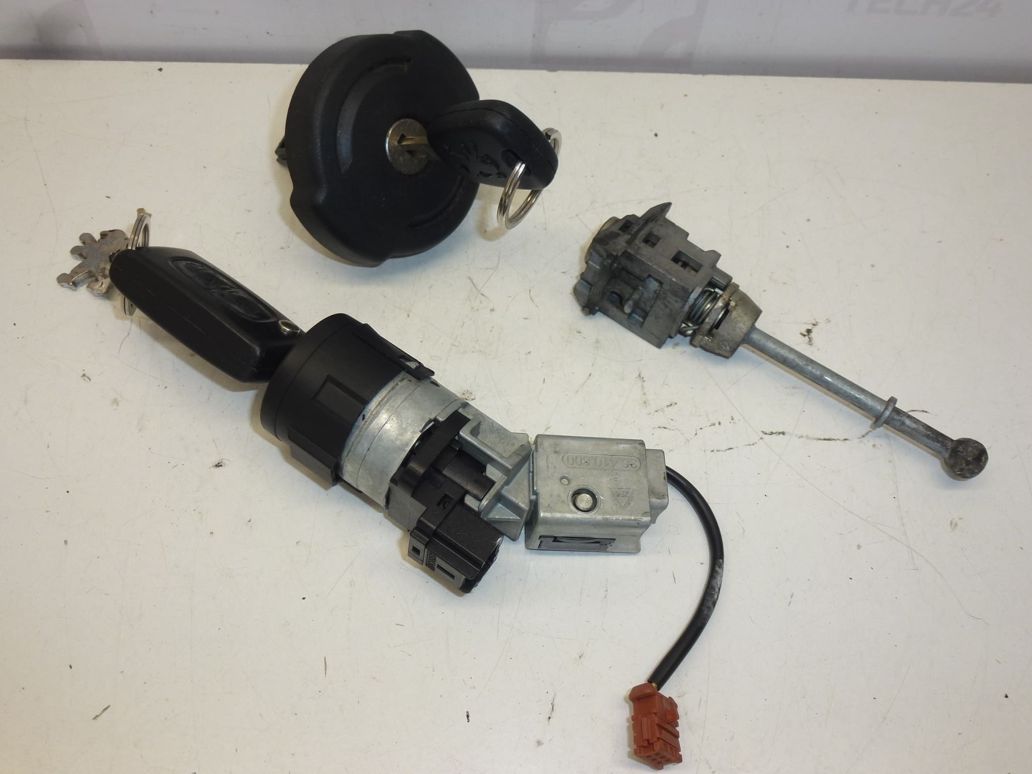 Conjunto de fechaduras com 2 chaves para Citroën e Peugeot (4162SS, 4162KF, 4162XT) - Image 2