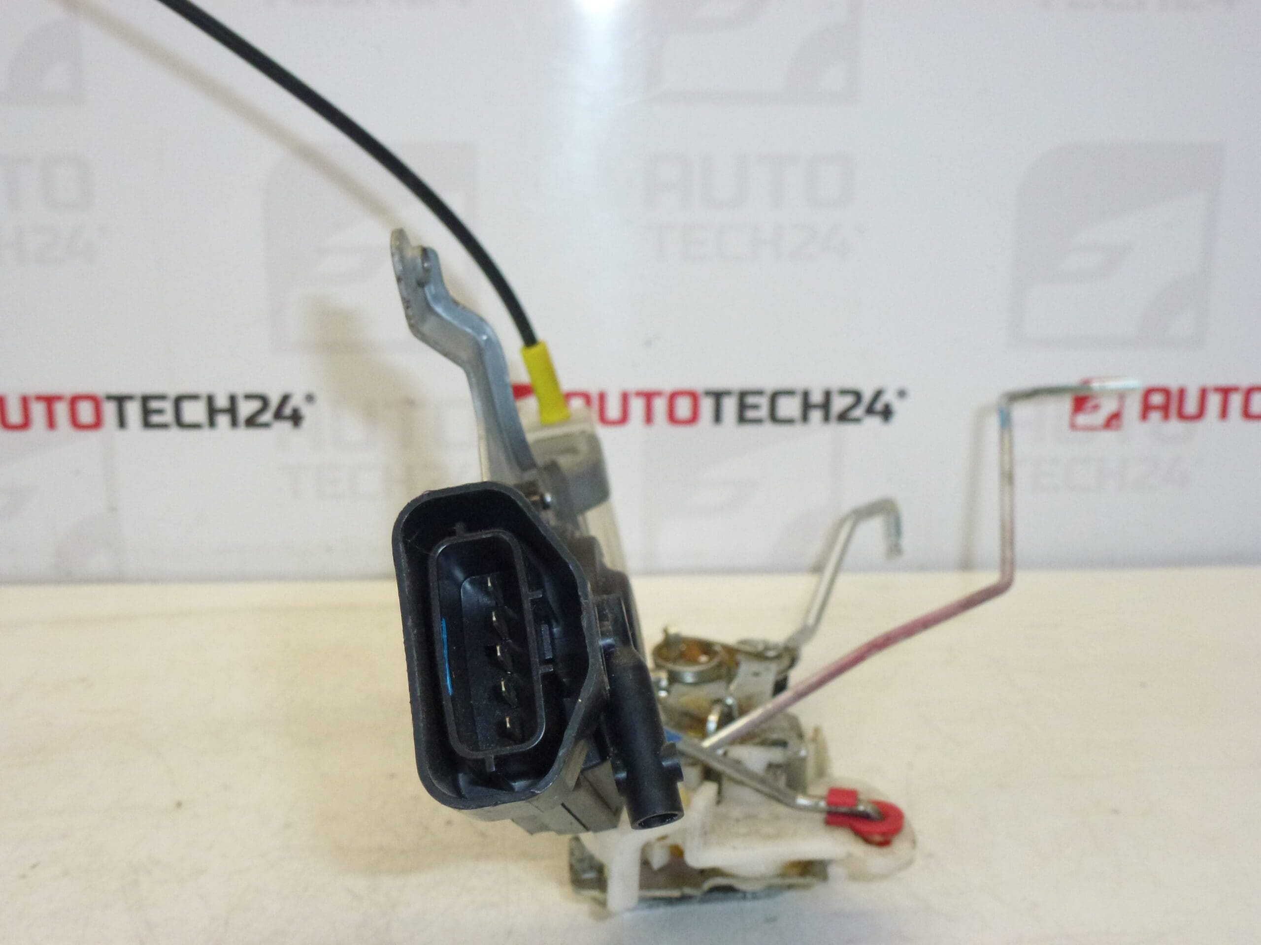 Trava da porta esquerda Citroën C1 Peugeot 107 9135T4 - Image 2