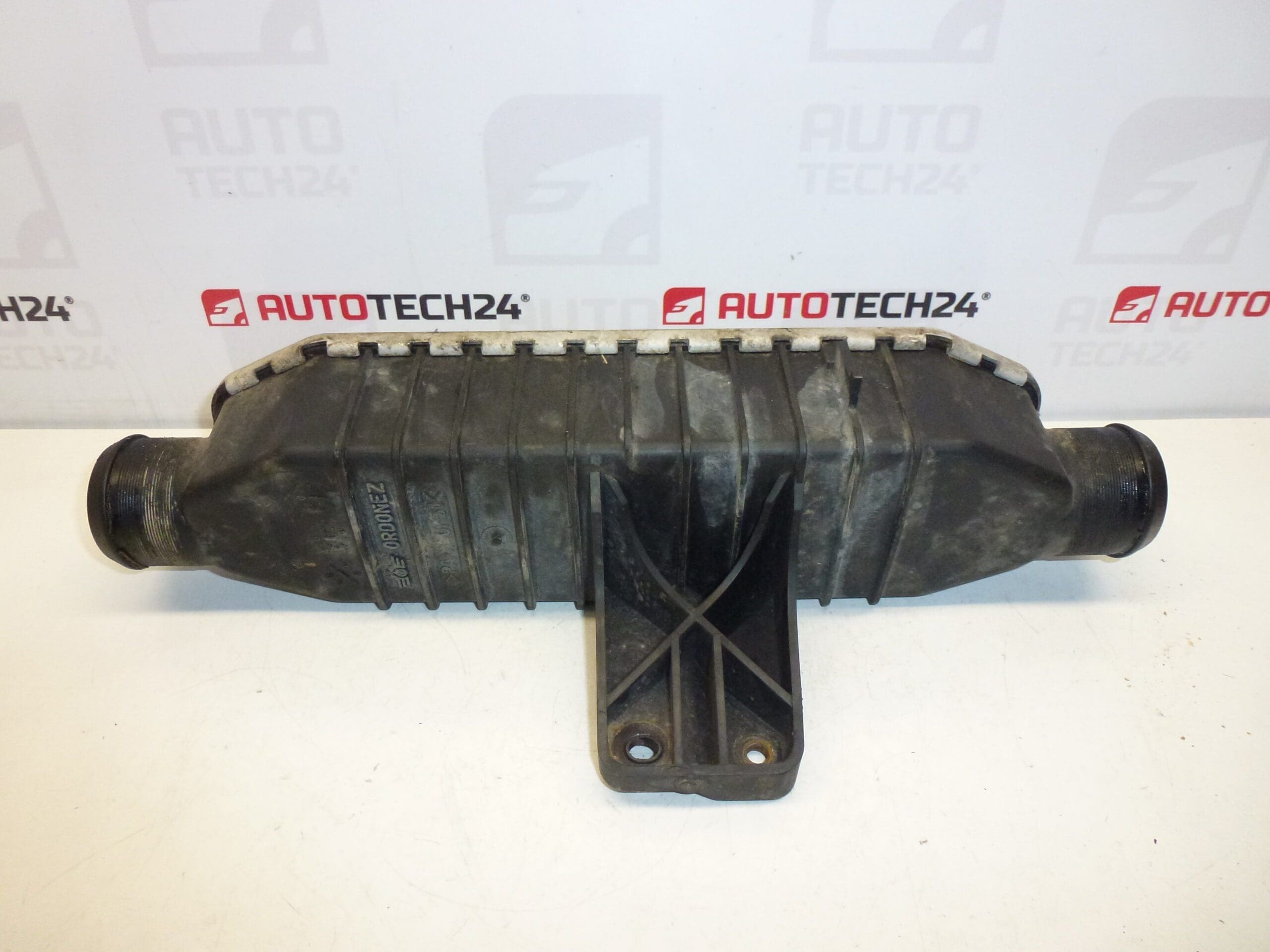Intercambiador De Aire Del Refrigerante Citroën Peugeot 2.0 2.2 HDI 0384H4 - Image 2