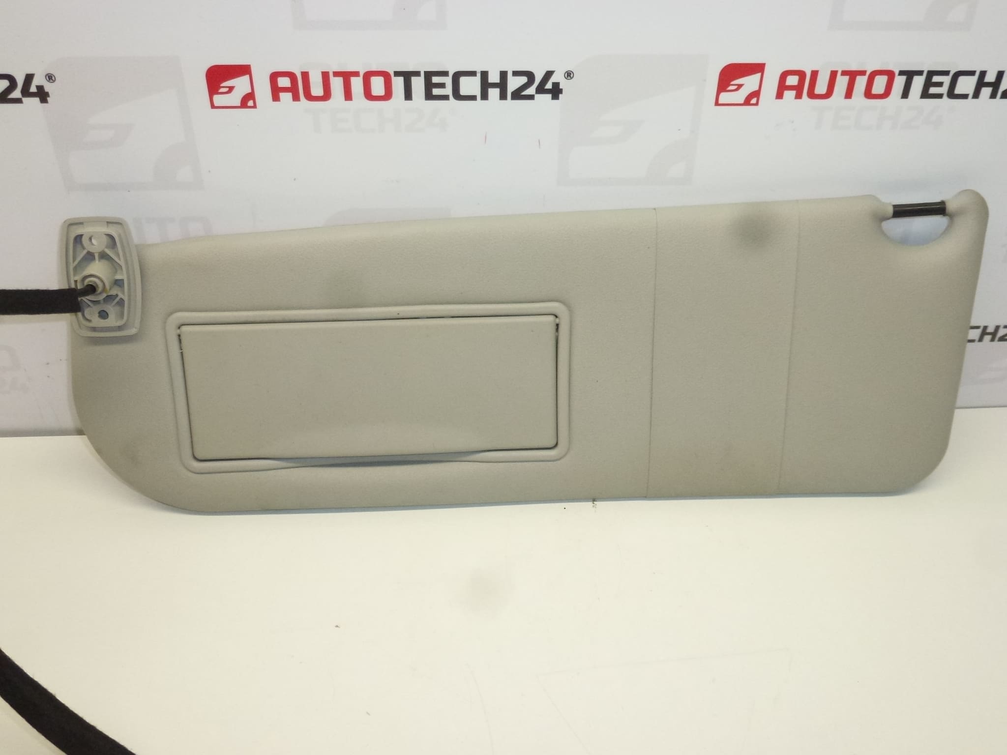 iluminação - esquerda 8143GN