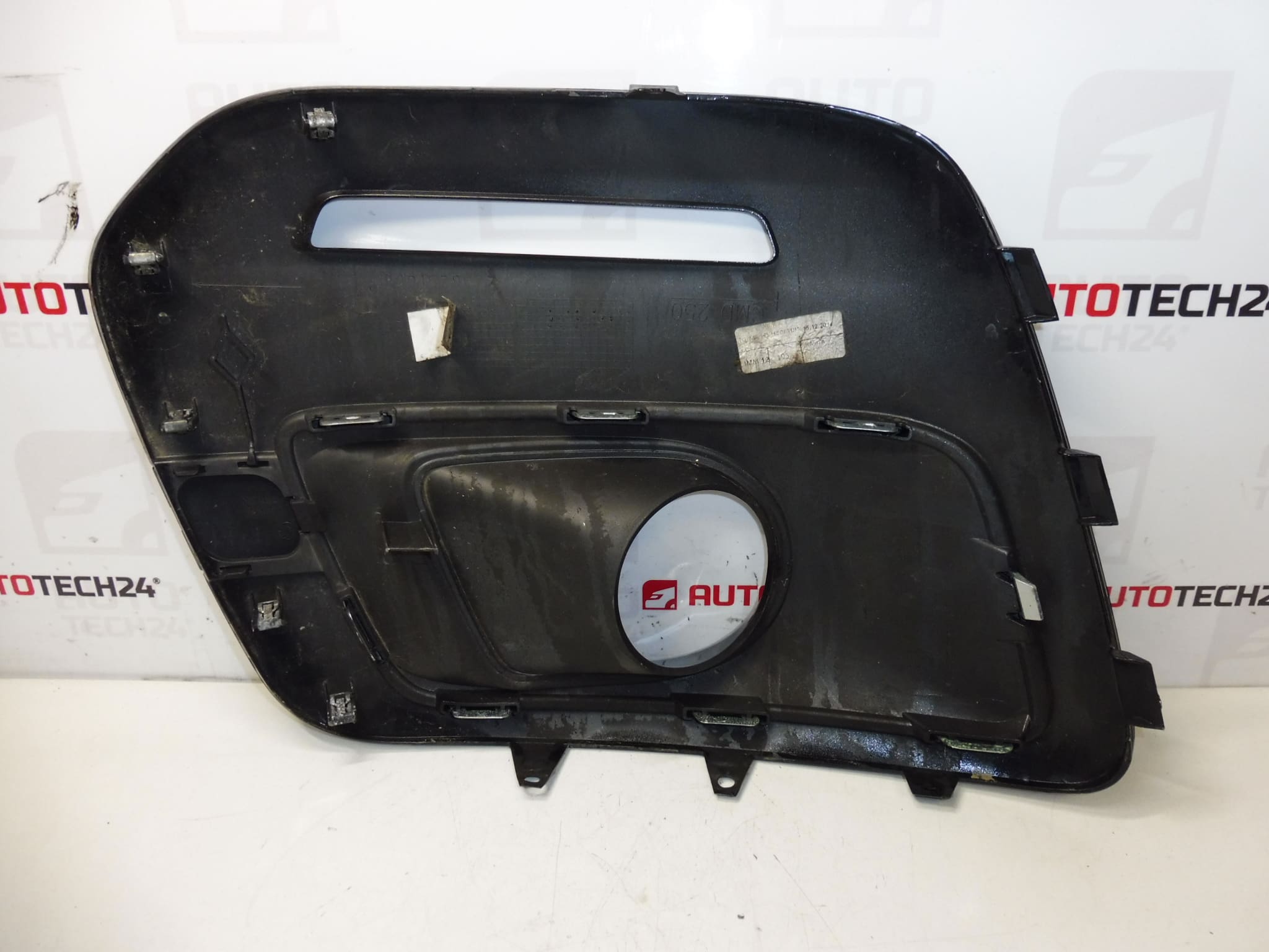 Capa de Farol de Neblina e Luz de Circulação Diurna Citroen C3 Picasso 1609291280 9801847280 - Image 2