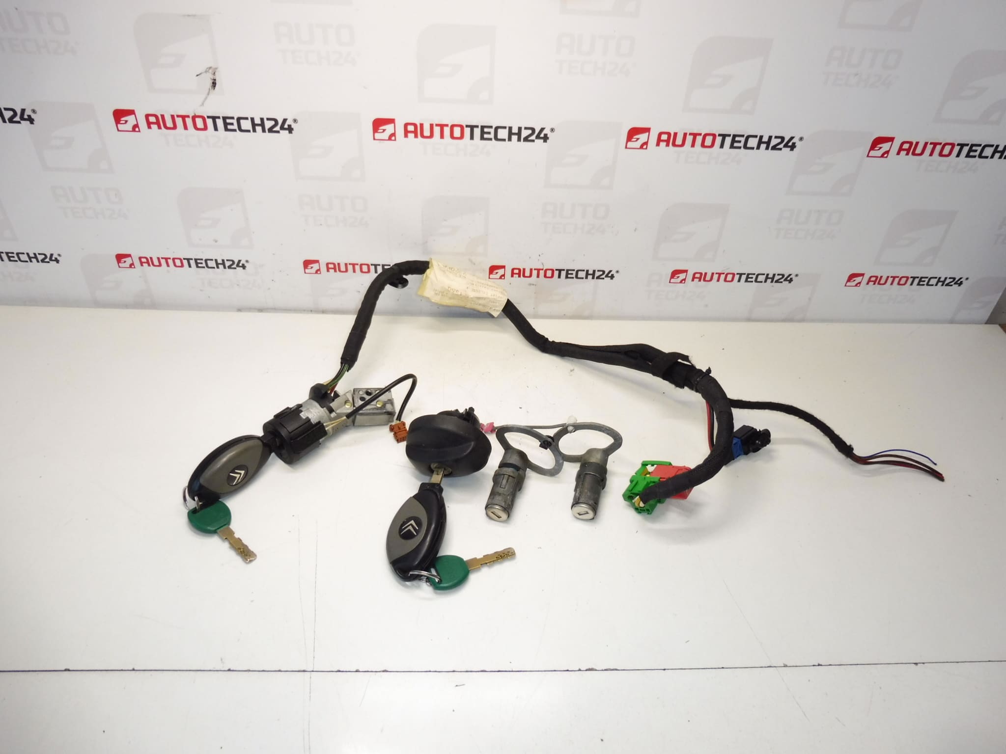 Conjunto de fechaduras Citroën C8 + 2 chaves 4162Y4 4162Y2