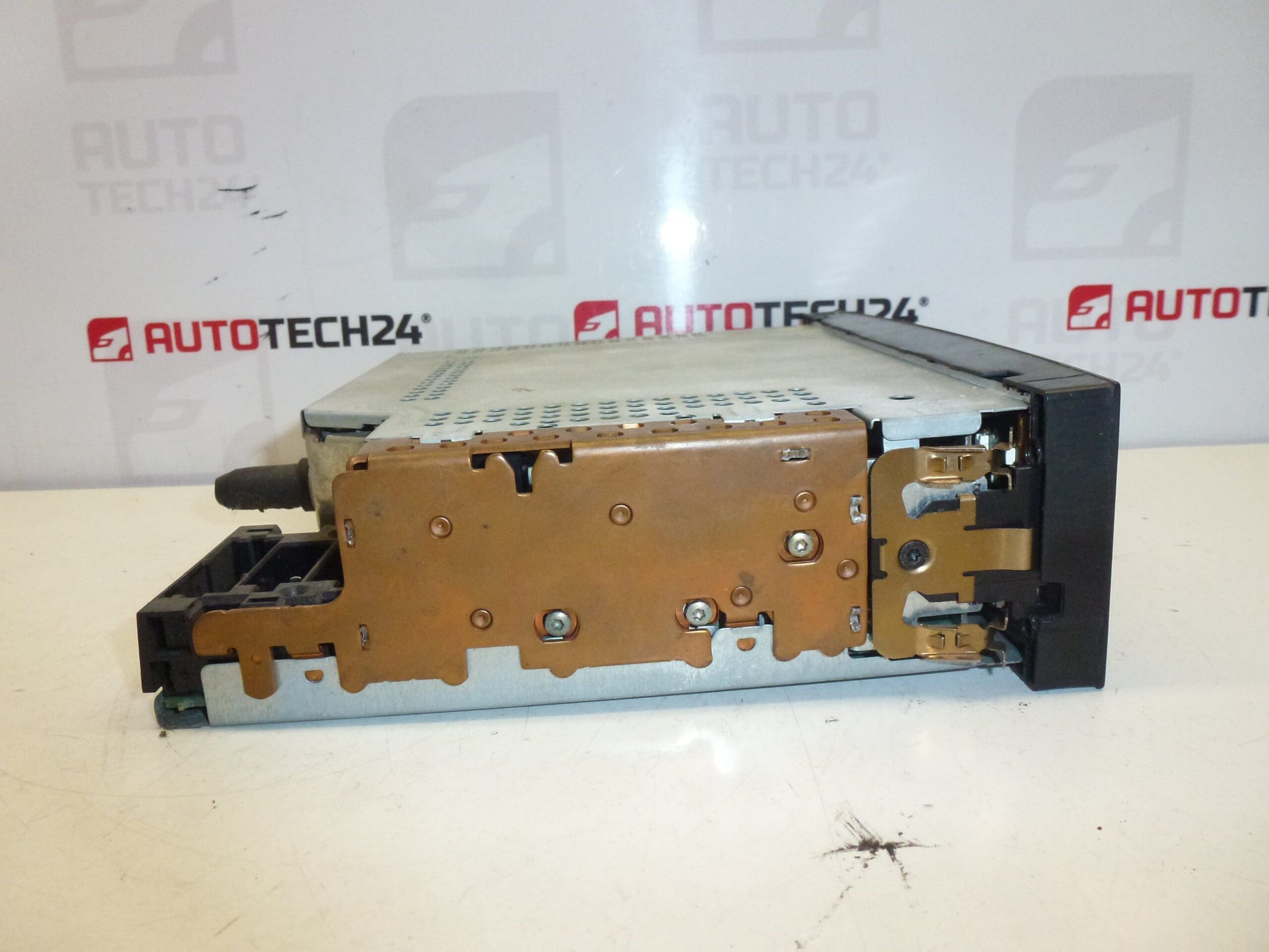 Rádio Automotivo com CD Citroën Peugeot 96489417XT00 96489417XT - Image 2
