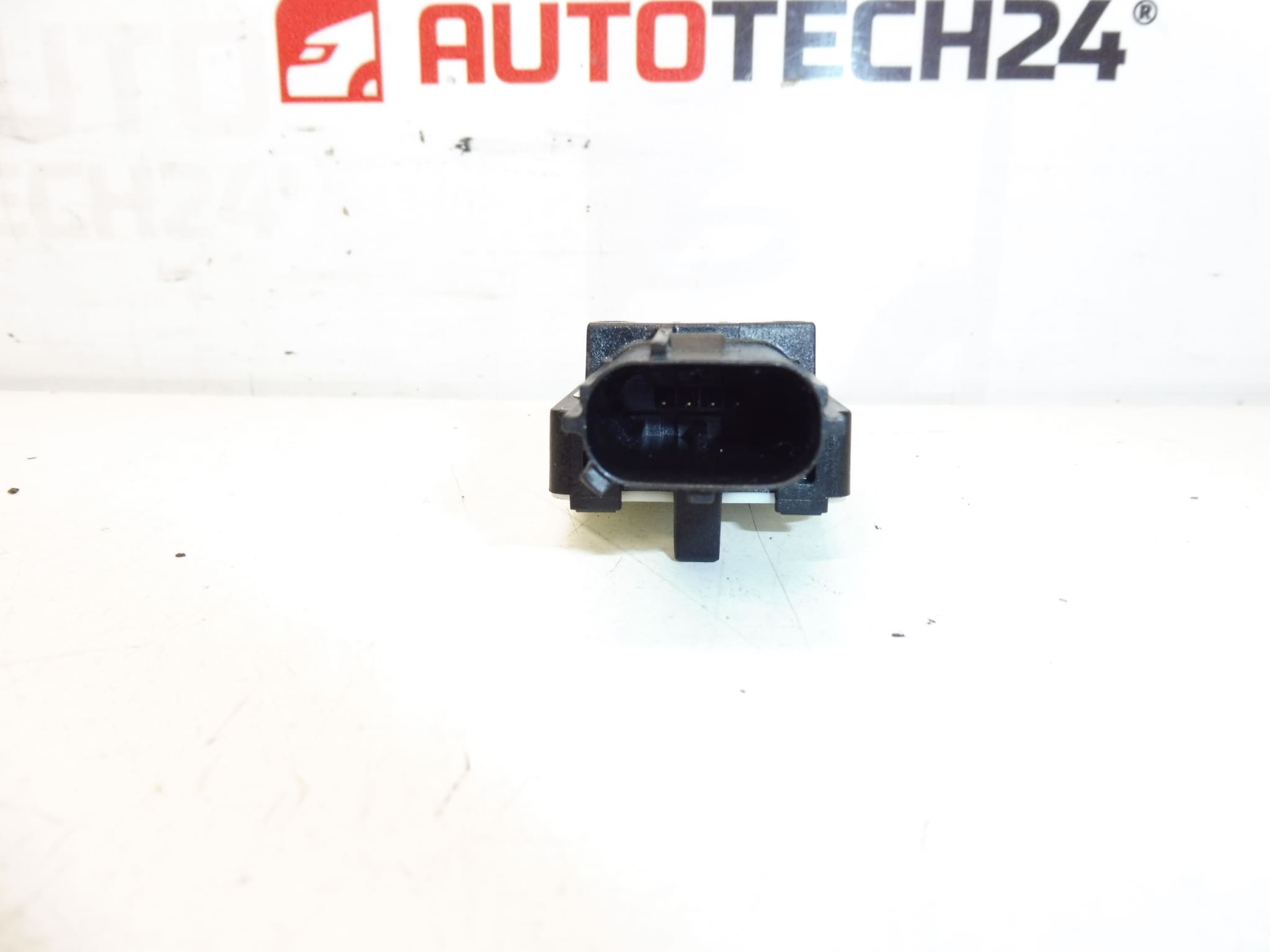 Citroën Peugeot 8651A001 8216RX Sensor - Image 2