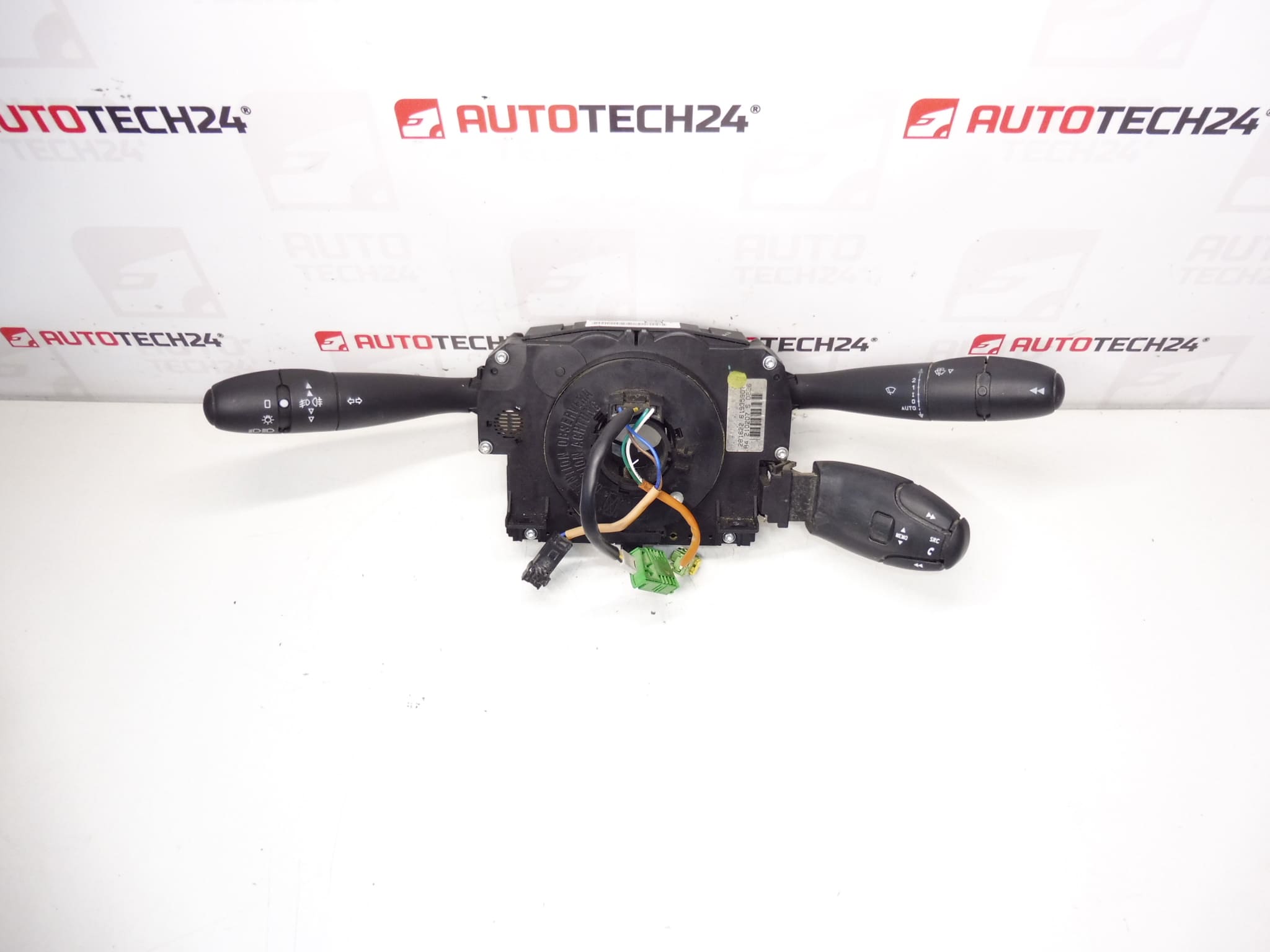 Motoristas sob o volante Citroën C6 Peugeot 407 96611306xt 6242T1