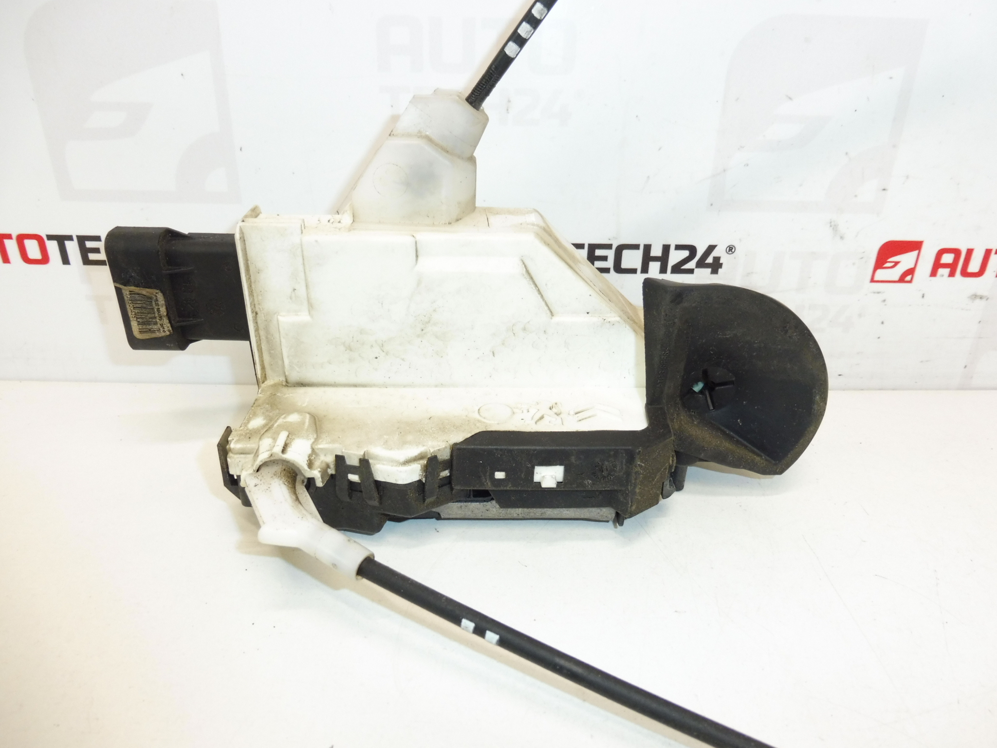 Motorista de fechadura da porta dianteira esquerda Peugeot 3008 5008 9800623180 9135HF