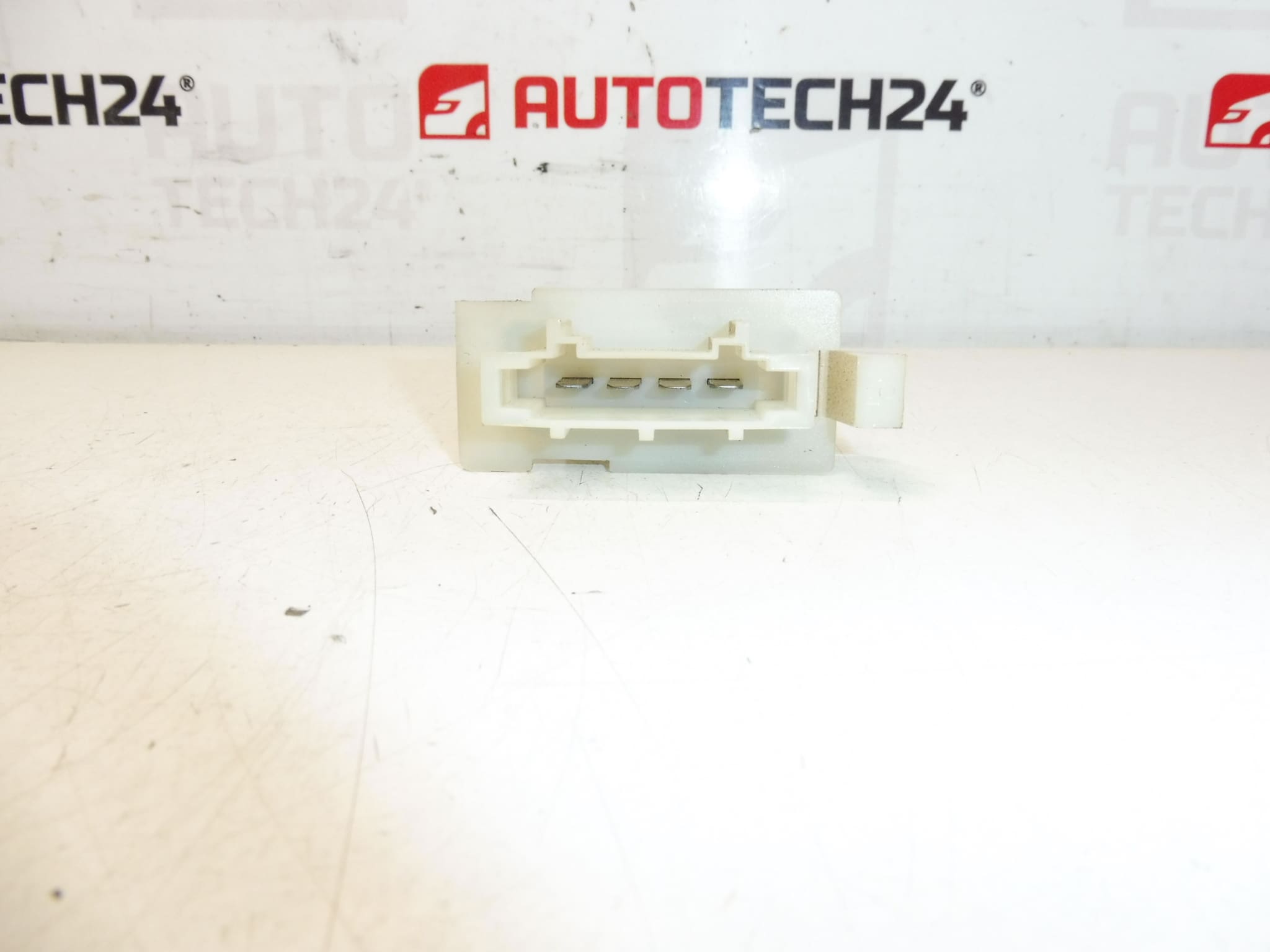 Controlador de ventilador Citroën Peugeot 6450NV - Image 2