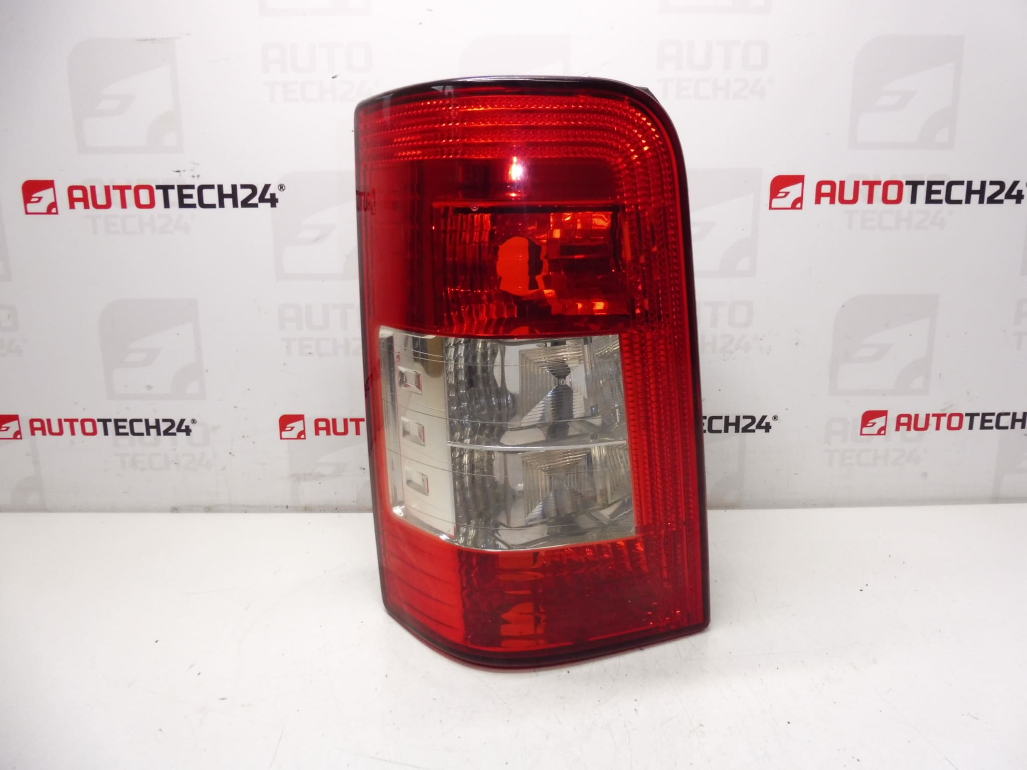 Luz traseira esquerda Citroën Peugeot 6350Z0 6350CX