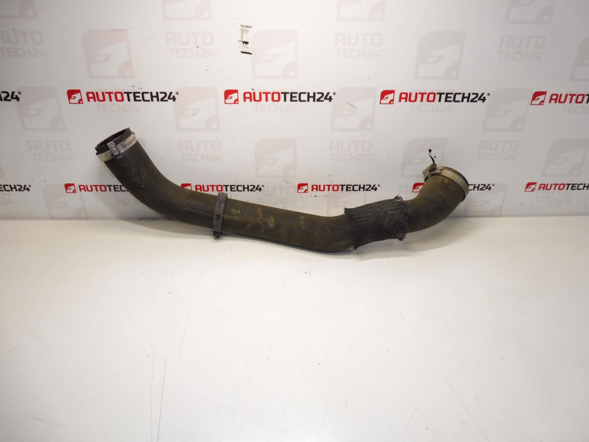 Conexão de ar 1.5 HDI Citroën Peugeot 9820100680