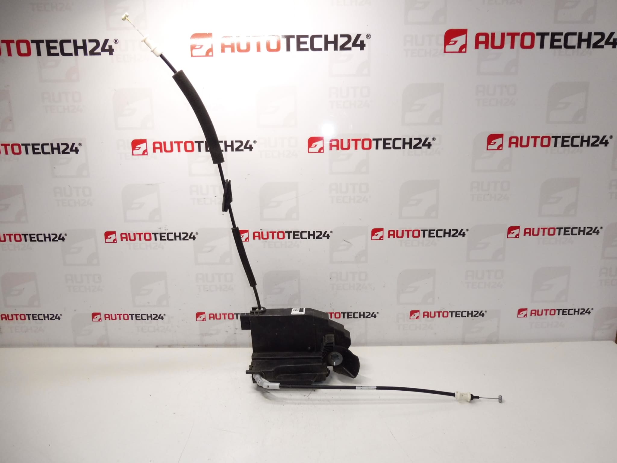 Fechadura porta motorista dianteira esquerda Peugeot 308 T9 9810309480