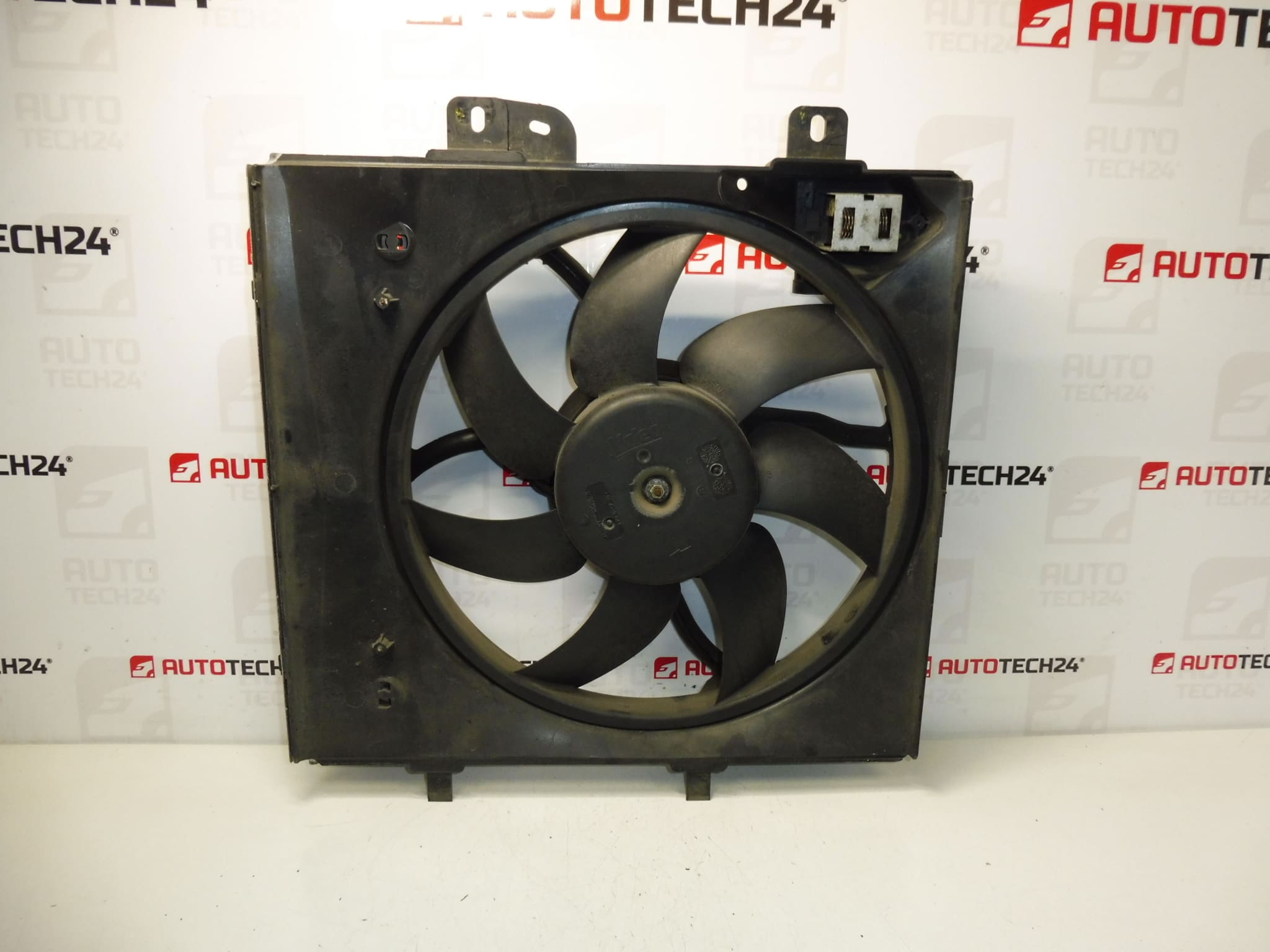 Ventilador do radiador Citroën Peugeot 9653804080 9682902080 1253P8