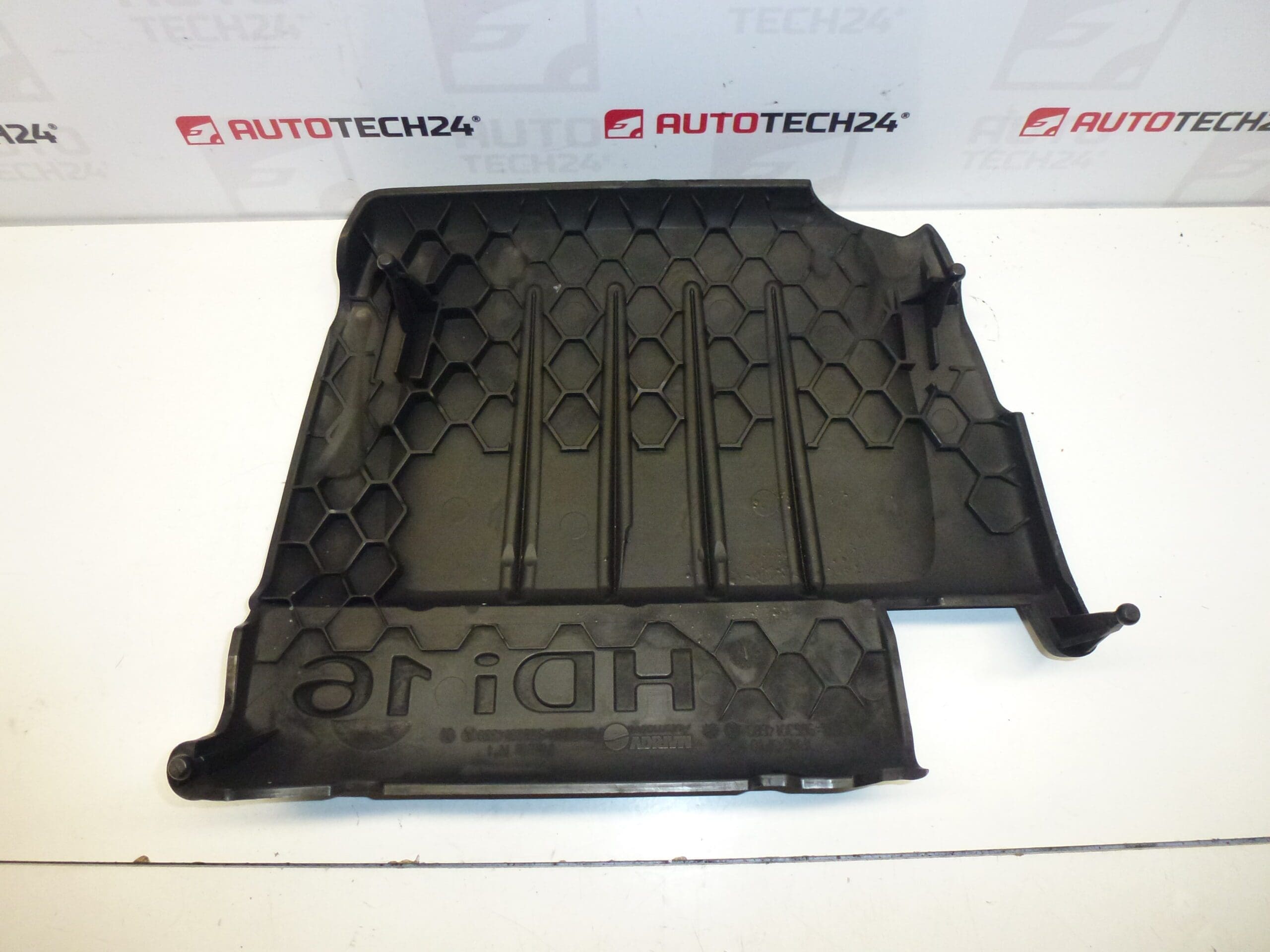 Cobertura do motor 1.6 HDI Citroën 9659999980 0137E5 - Image 2