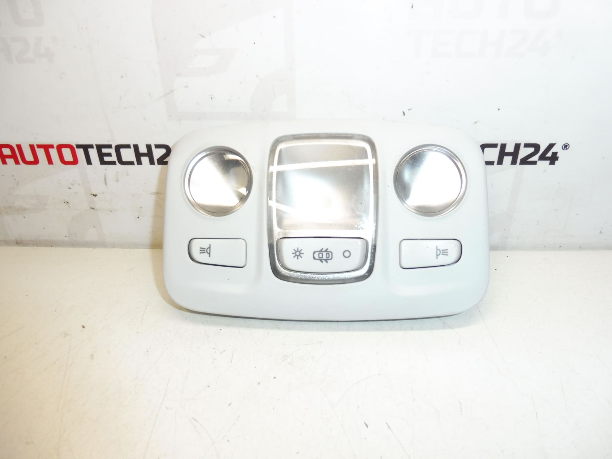 Iluminação interior Citroën Peugeot 96781444PR